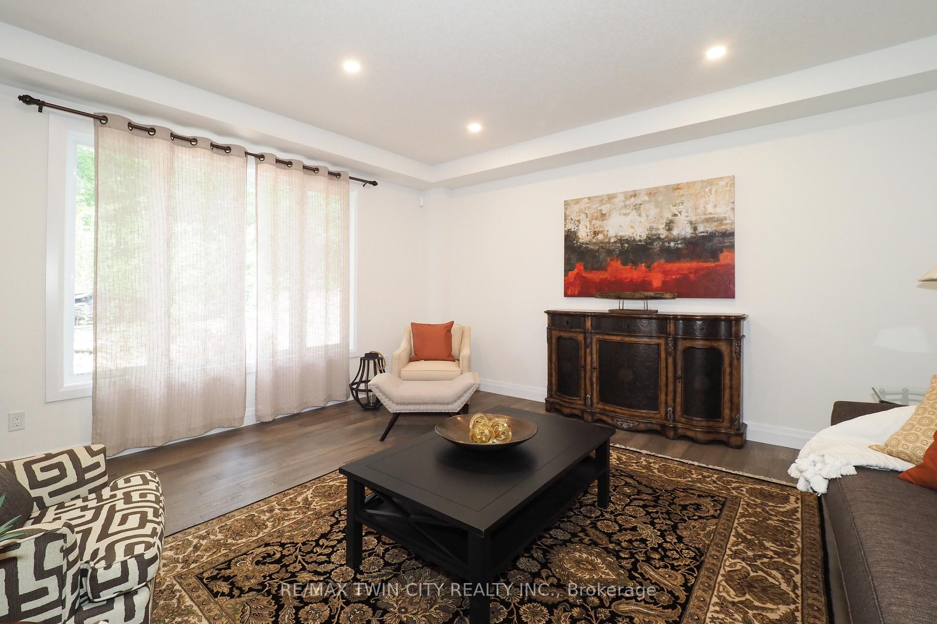 Photo 26 of 217 Jeffrey Place, Kitchener, Country Hills East — HOMEH