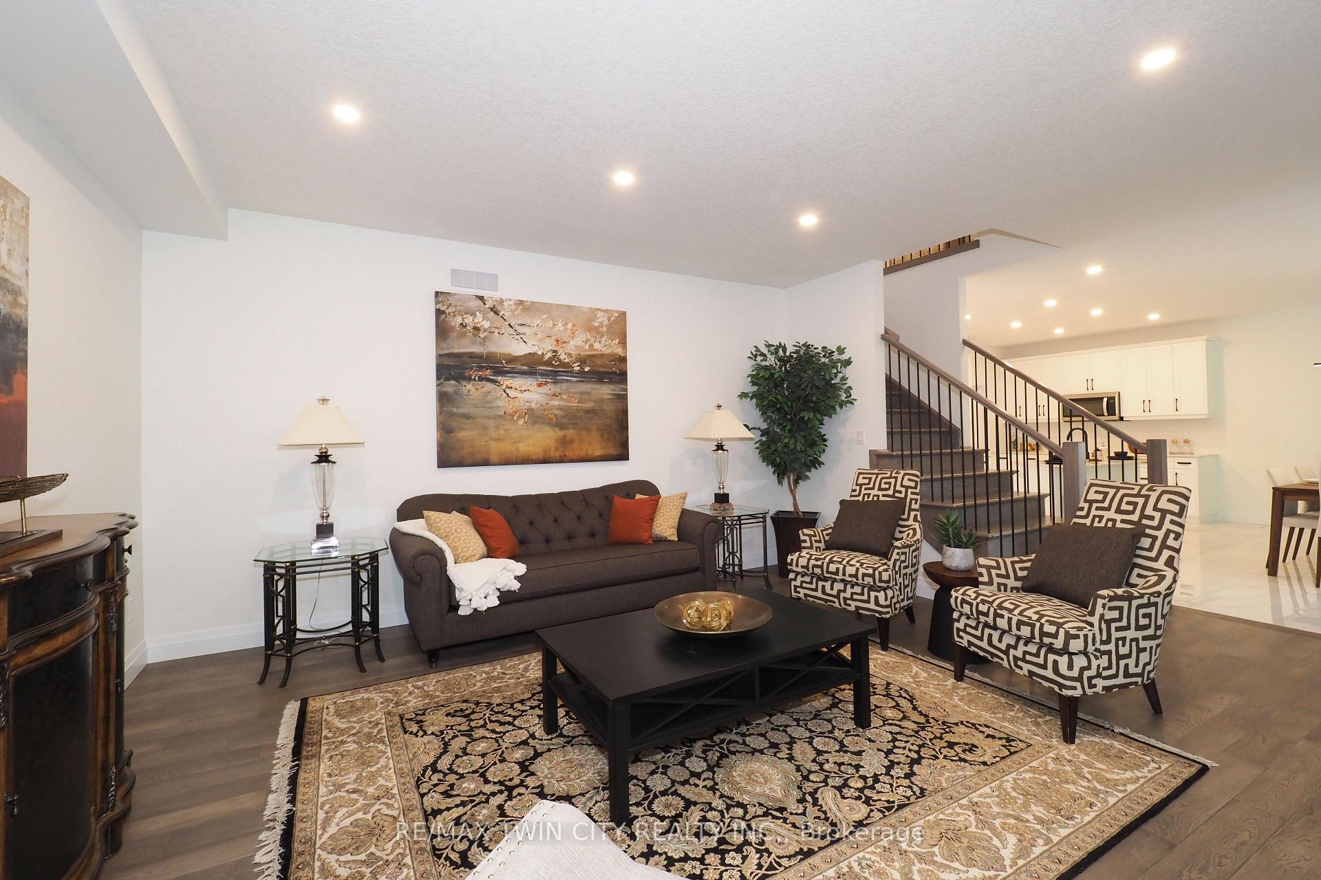 Photo 25 of 217 Jeffrey Place, Kitchener, Country Hills East — HOMEH