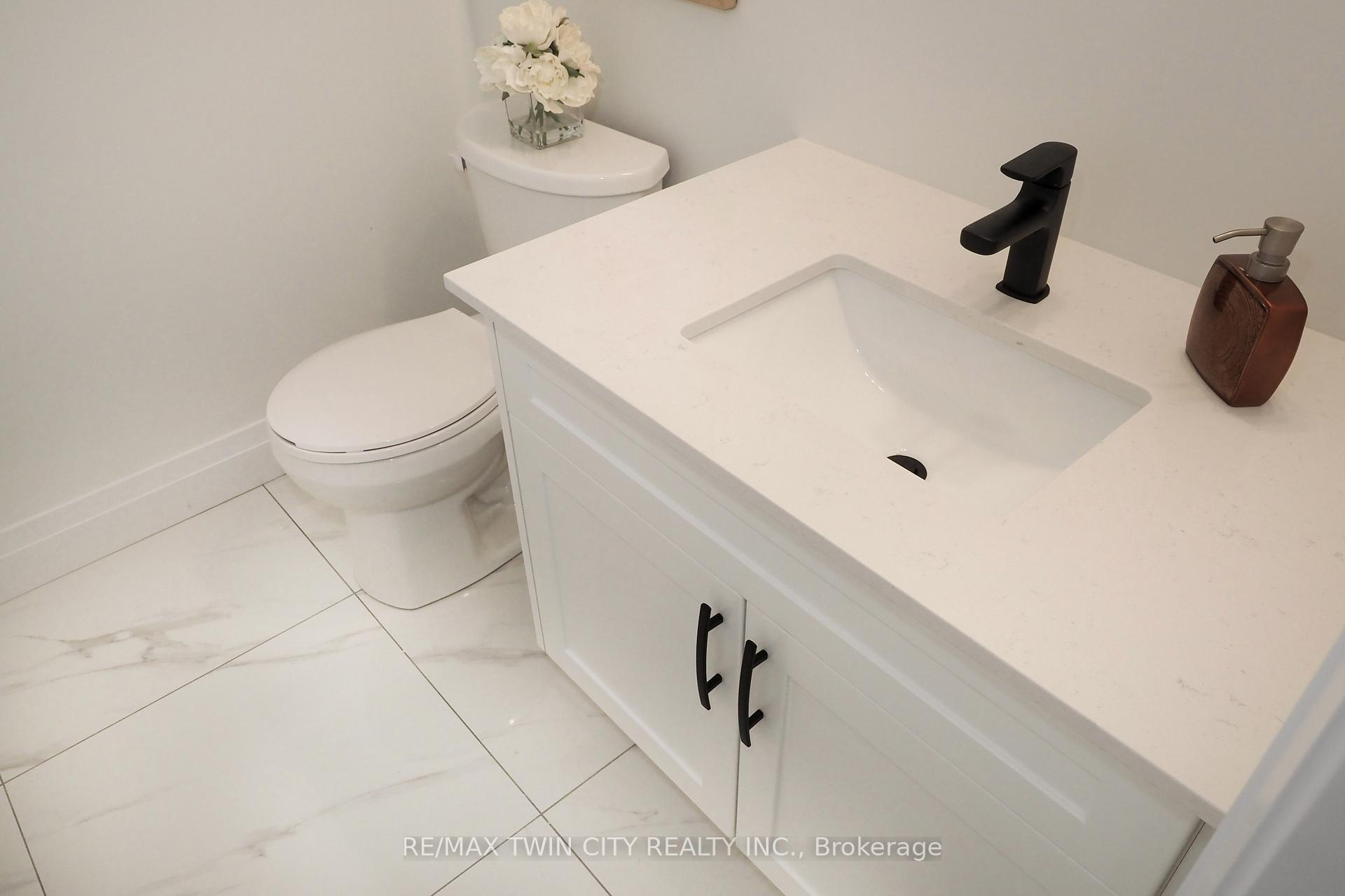 Photo 27 of 217 Jeffrey Place, Kitchener, Country Hills East — HOMEH