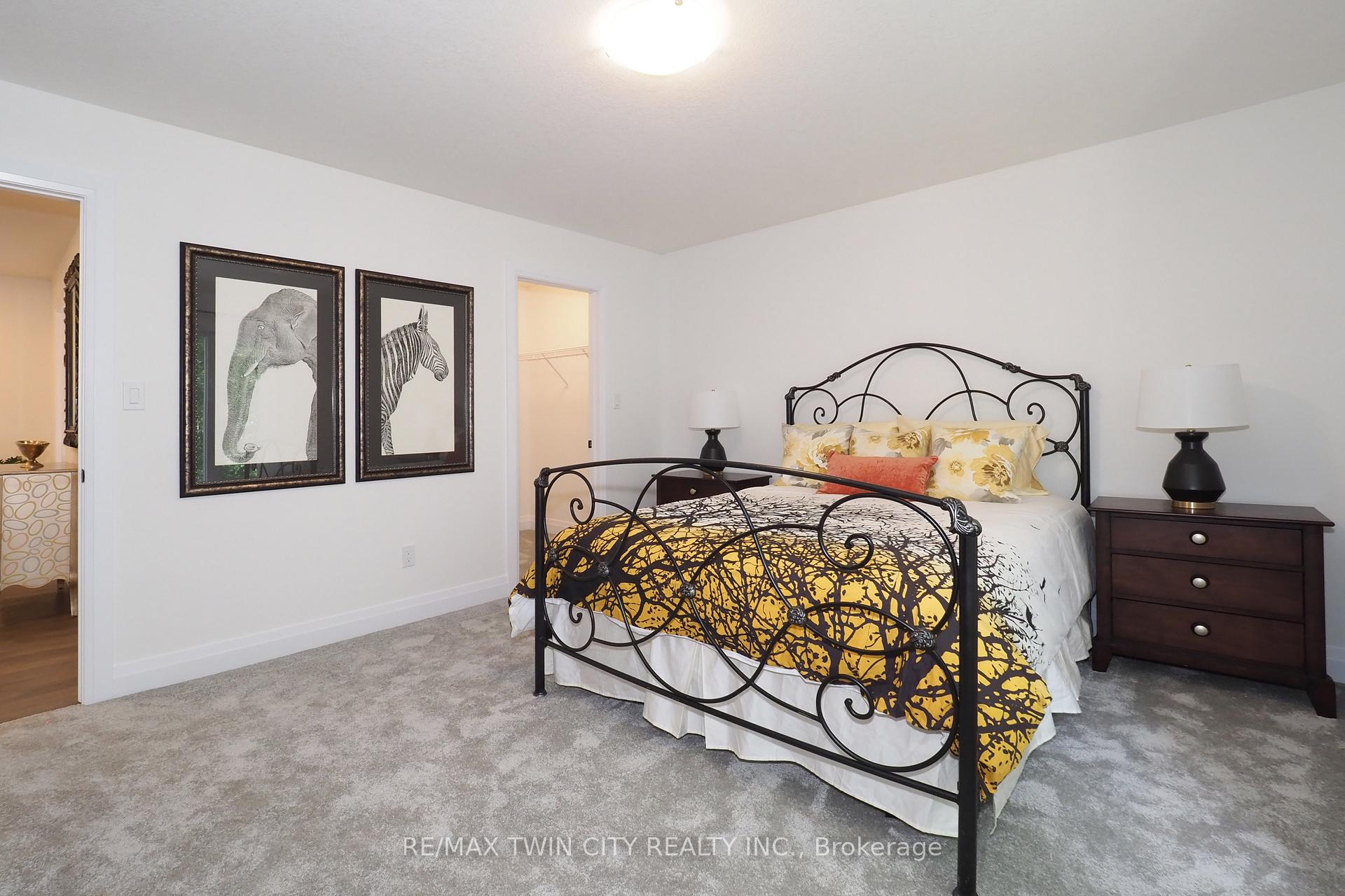 Photo 37 of 217 Jeffrey Place, Kitchener, Country Hills East — HOMEH