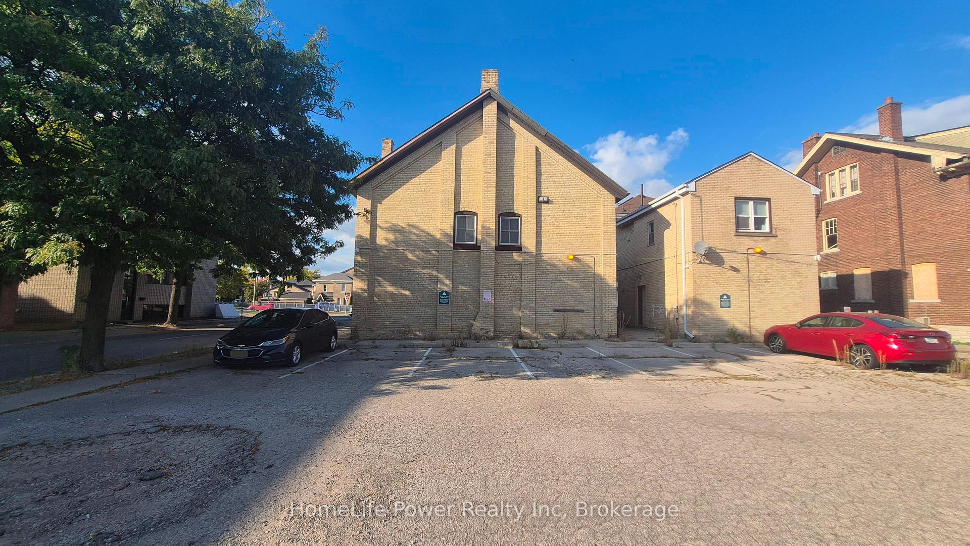 Photo 13 of Unit 1U, 35 Wellington Street, Brantford, Downtown Core — HOMEH