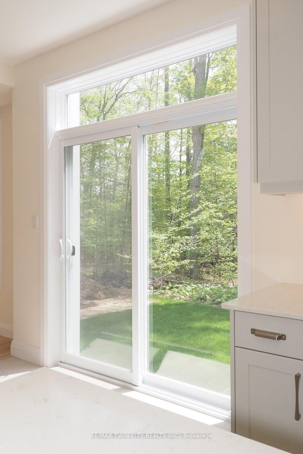 Photo 17 of 220 Jeffrey Place, Kitchener, Country Hills East — HOMEH