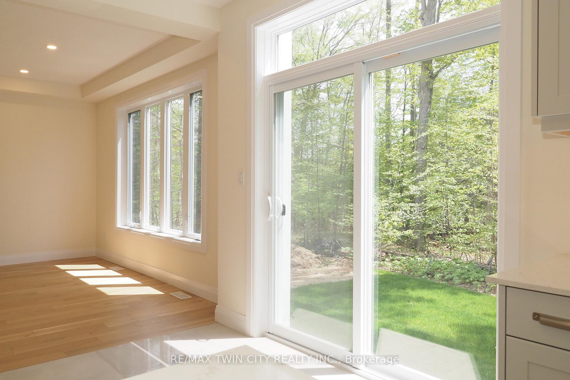 Photo 18 of 220 Jeffrey Place, Kitchener, Country Hills East — HOMEH
