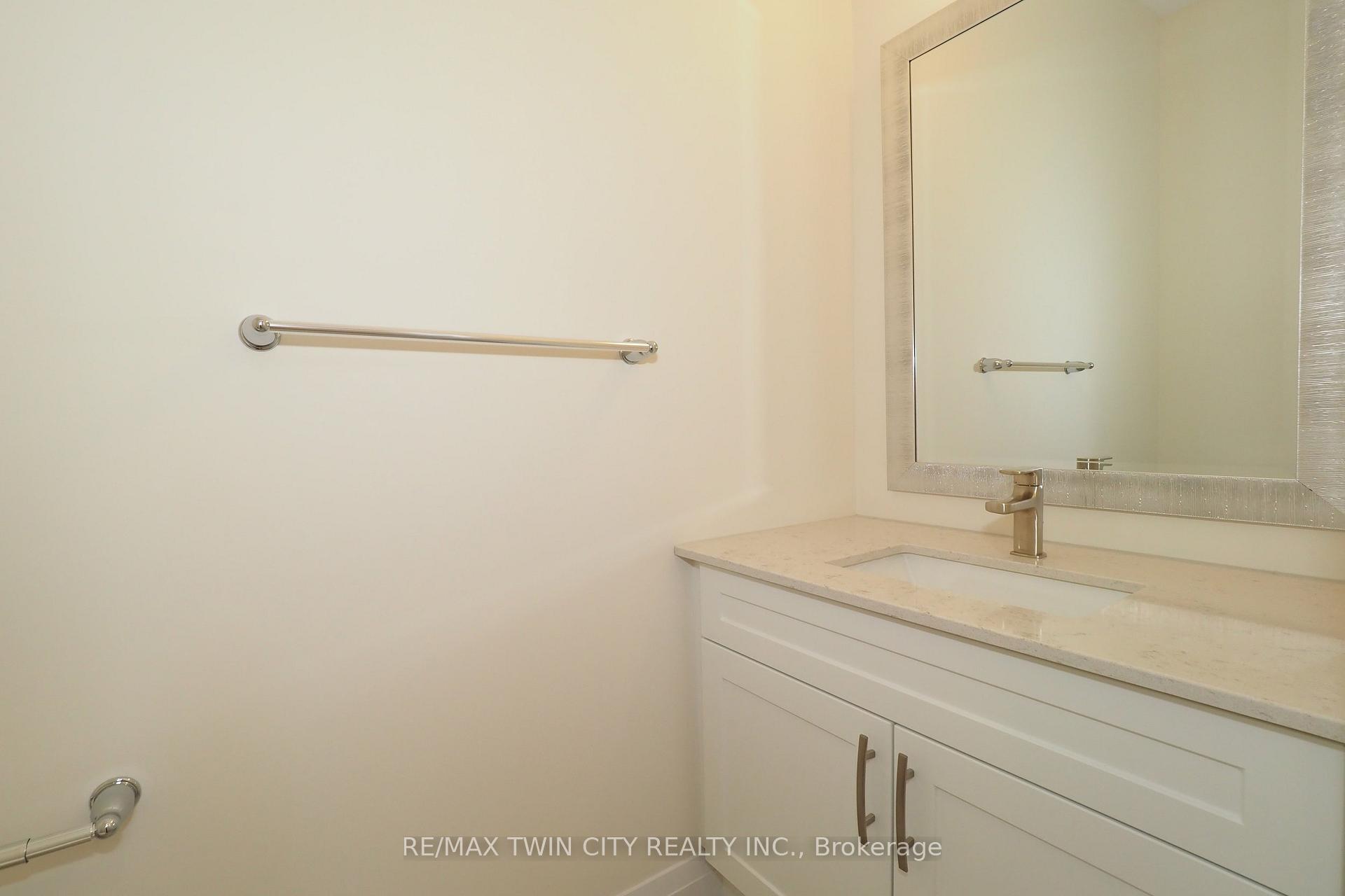 Photo 19 of 220 Jeffrey Place, Kitchener, Country Hills East — HOMEH