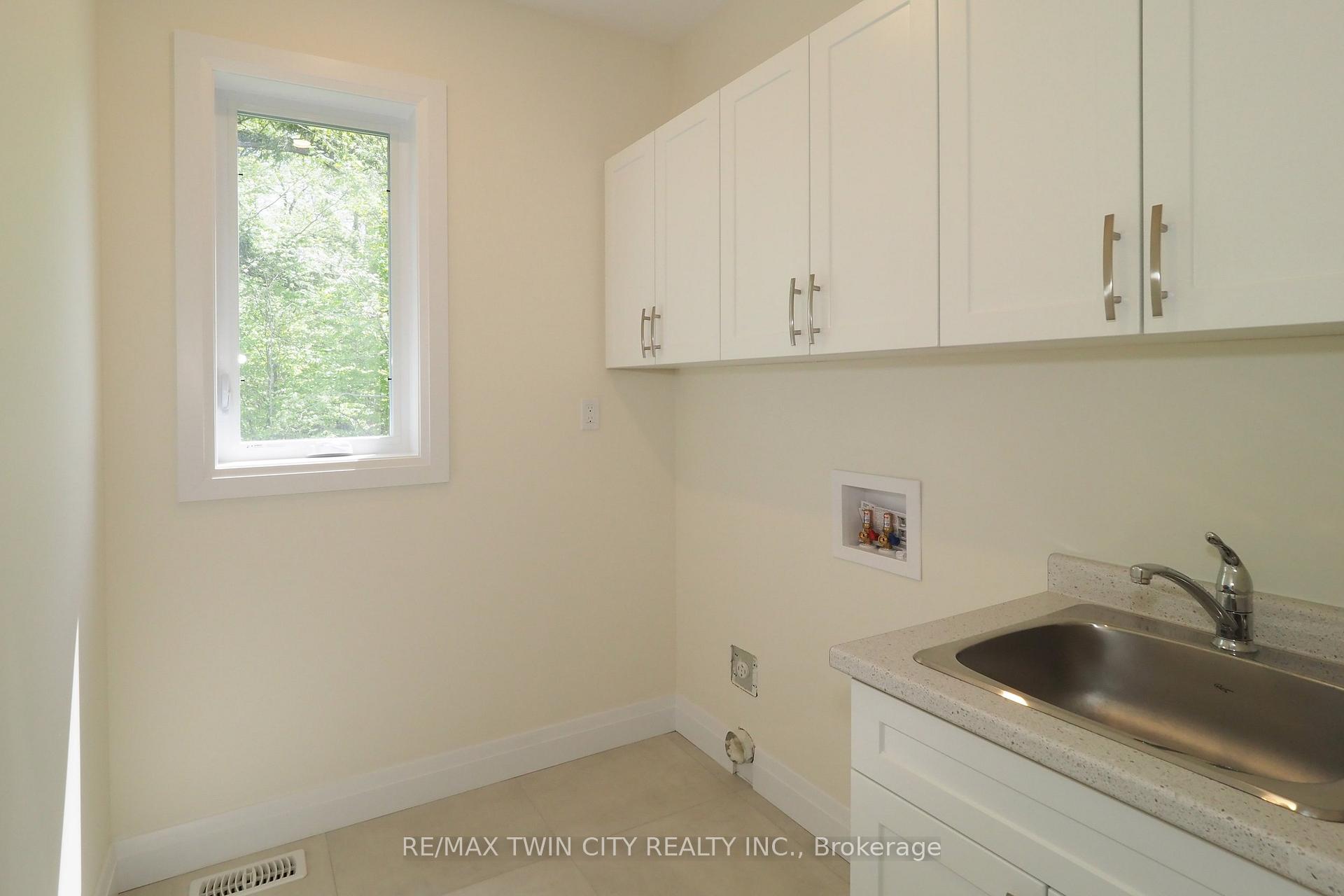 Photo 20 of 220 Jeffrey Place, Kitchener, Country Hills East — HOMEH