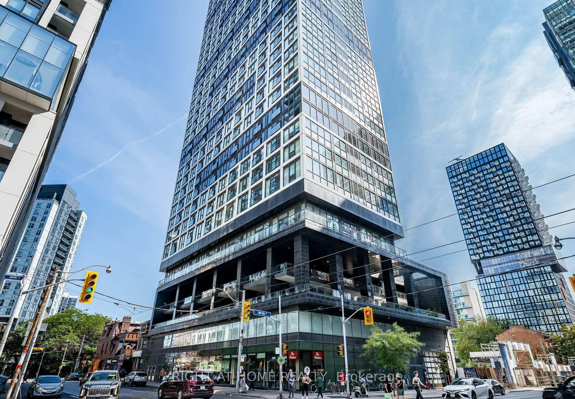 Photo of Unit 3708, 181 Dundas Street E