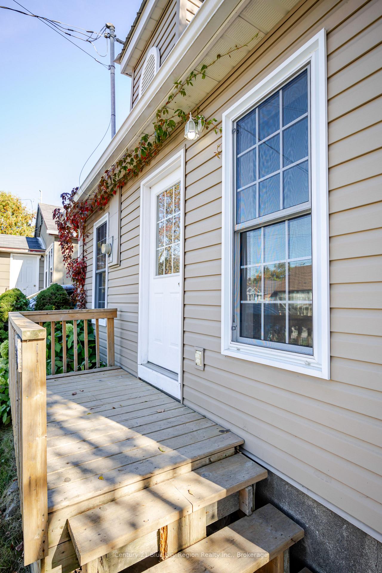Photo 3 of 1133 Franklin Street, North Bay, Central — HOMEH