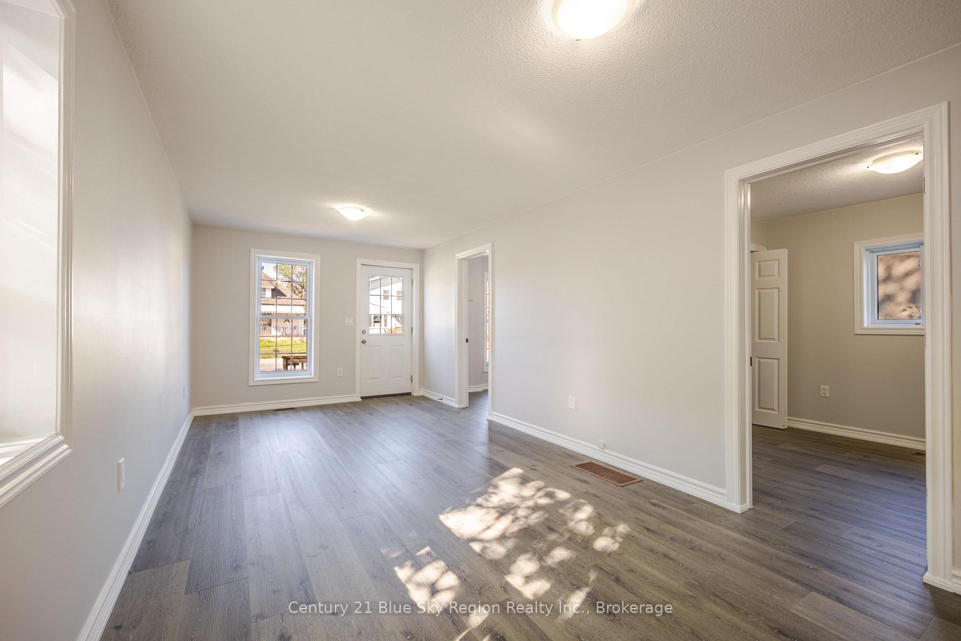 Photo 4 of 1133 Franklin Street, North Bay, Central — HOMEH