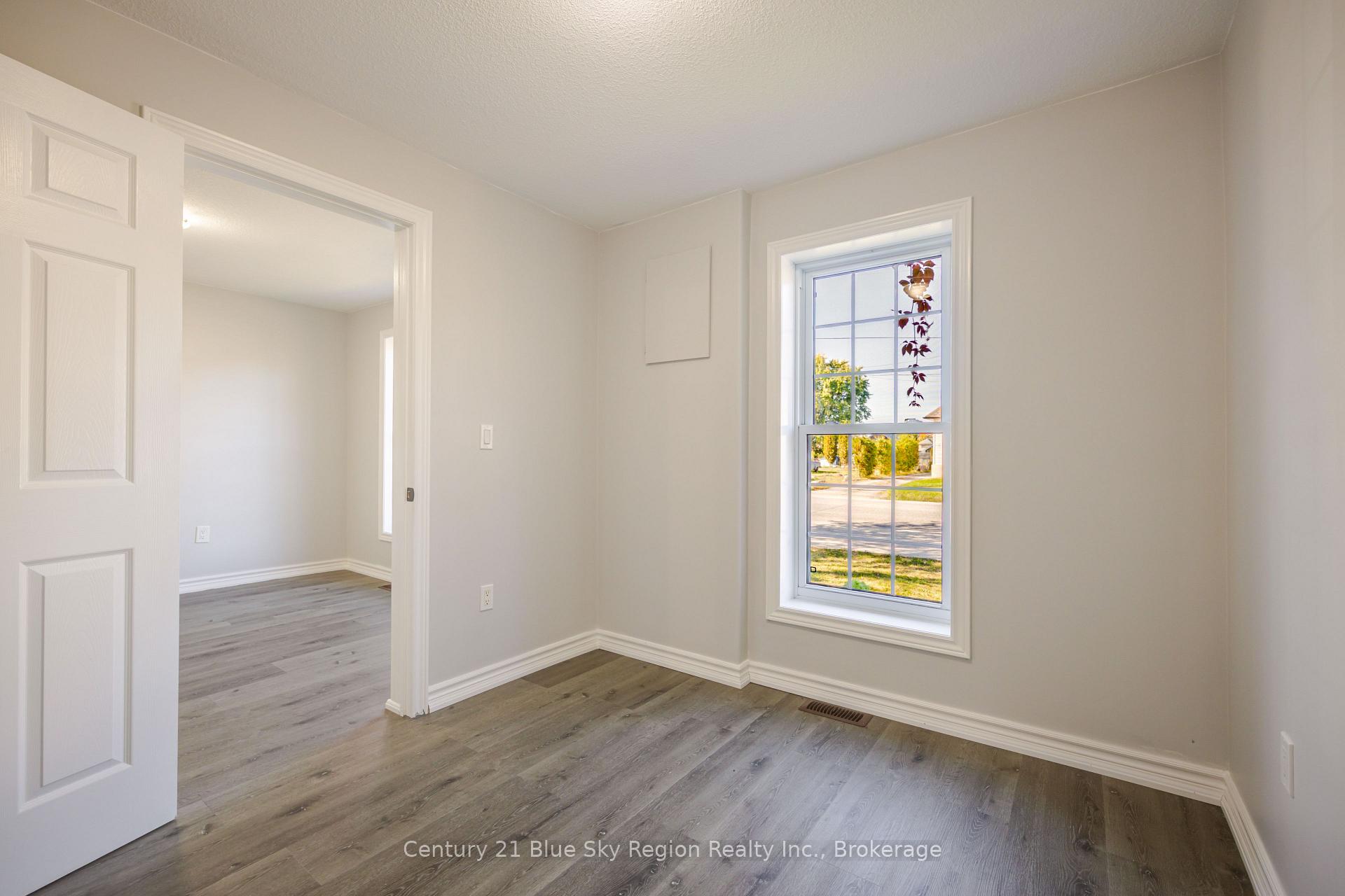 Photo 6 of 1133 Franklin Street, North Bay, Central — HOMEH