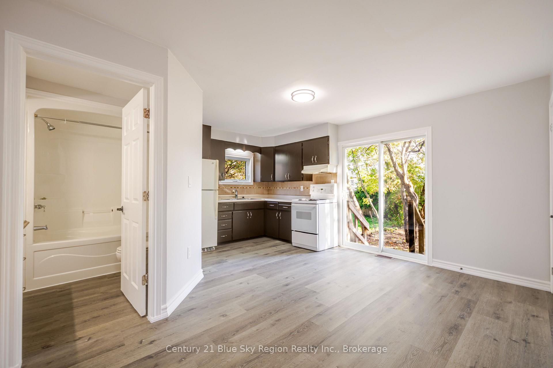 Photo 14 of 1133 Franklin Street, North Bay, Central — HOMEH