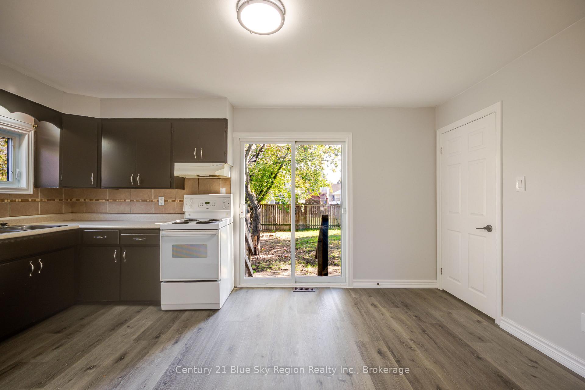 Photo 18 of 1133 Franklin Street, North Bay, Central — HOMEH