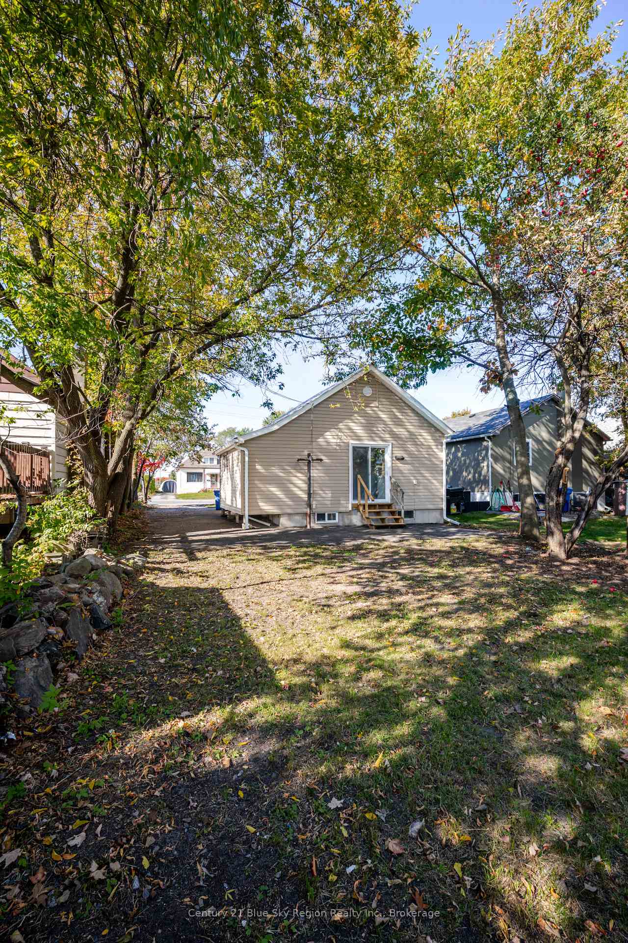 Photo 23 of 1133 Franklin Street, North Bay, Central — HOMEH