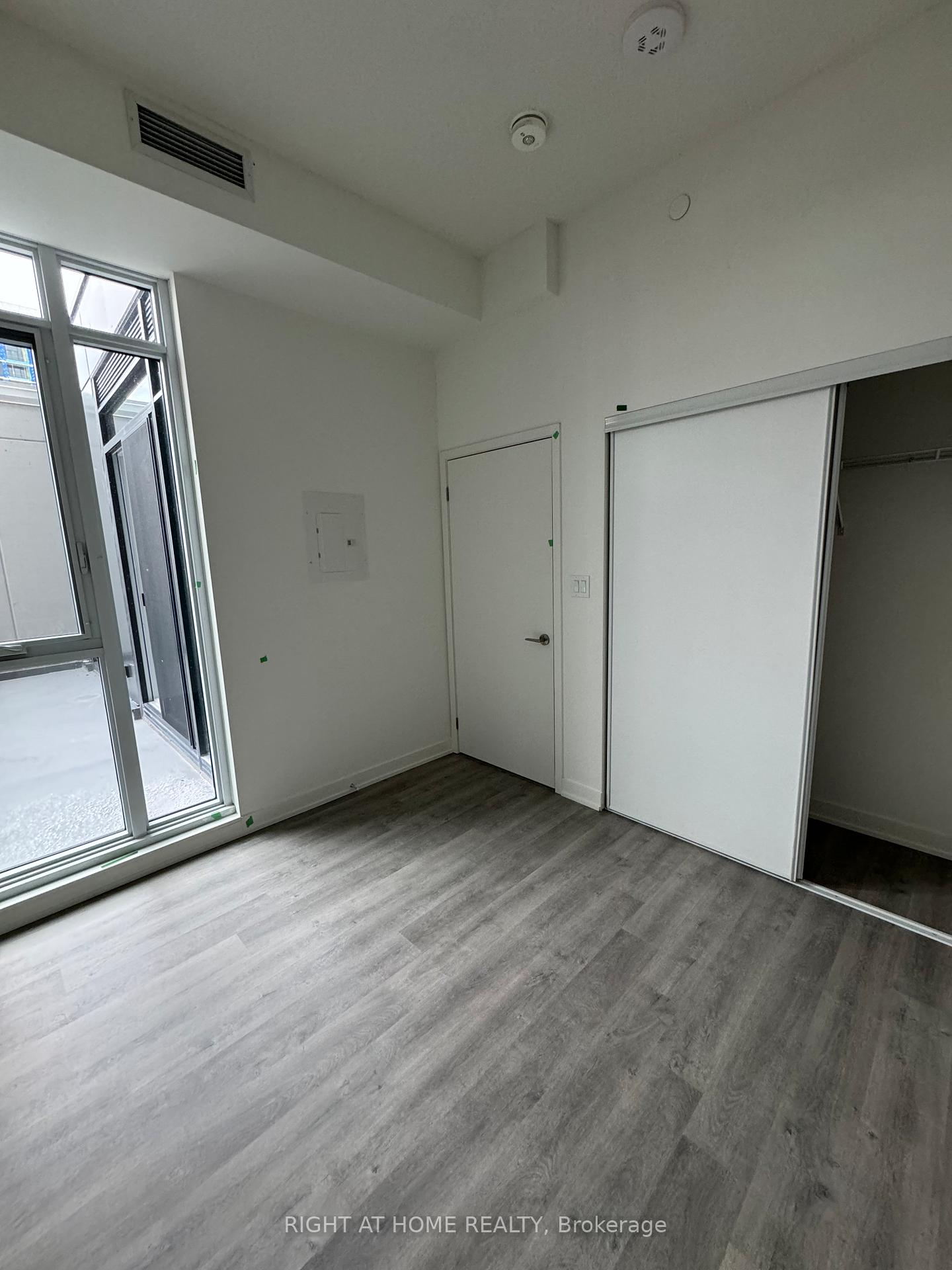 Photo 8 of Unit A1405, 8119 Birchmount Road N, Markham, Unionville — HOMEH