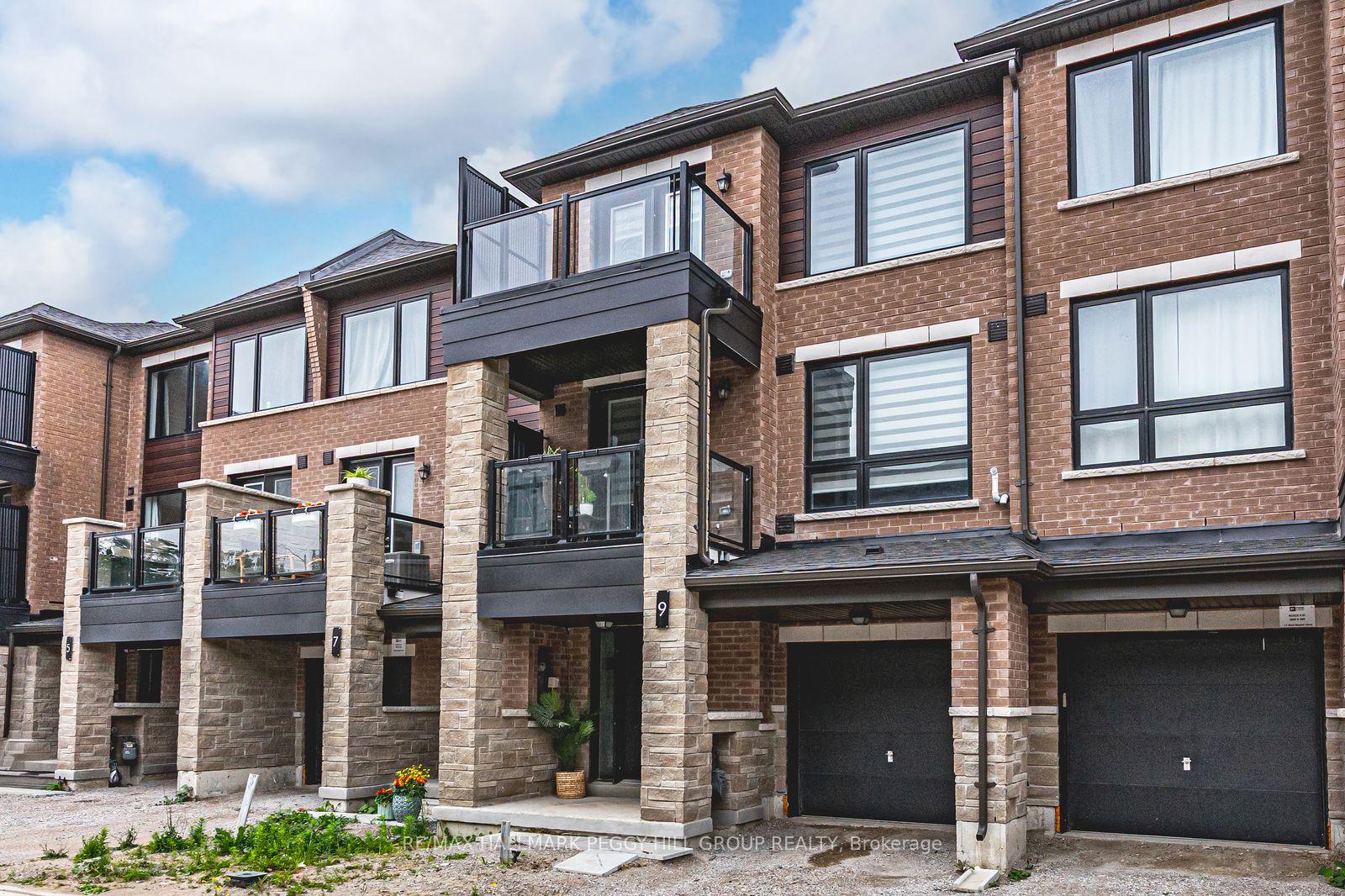 Photo 2 of 9 Red Maple Lane, Barrie, Innis-Shore — HOMEH