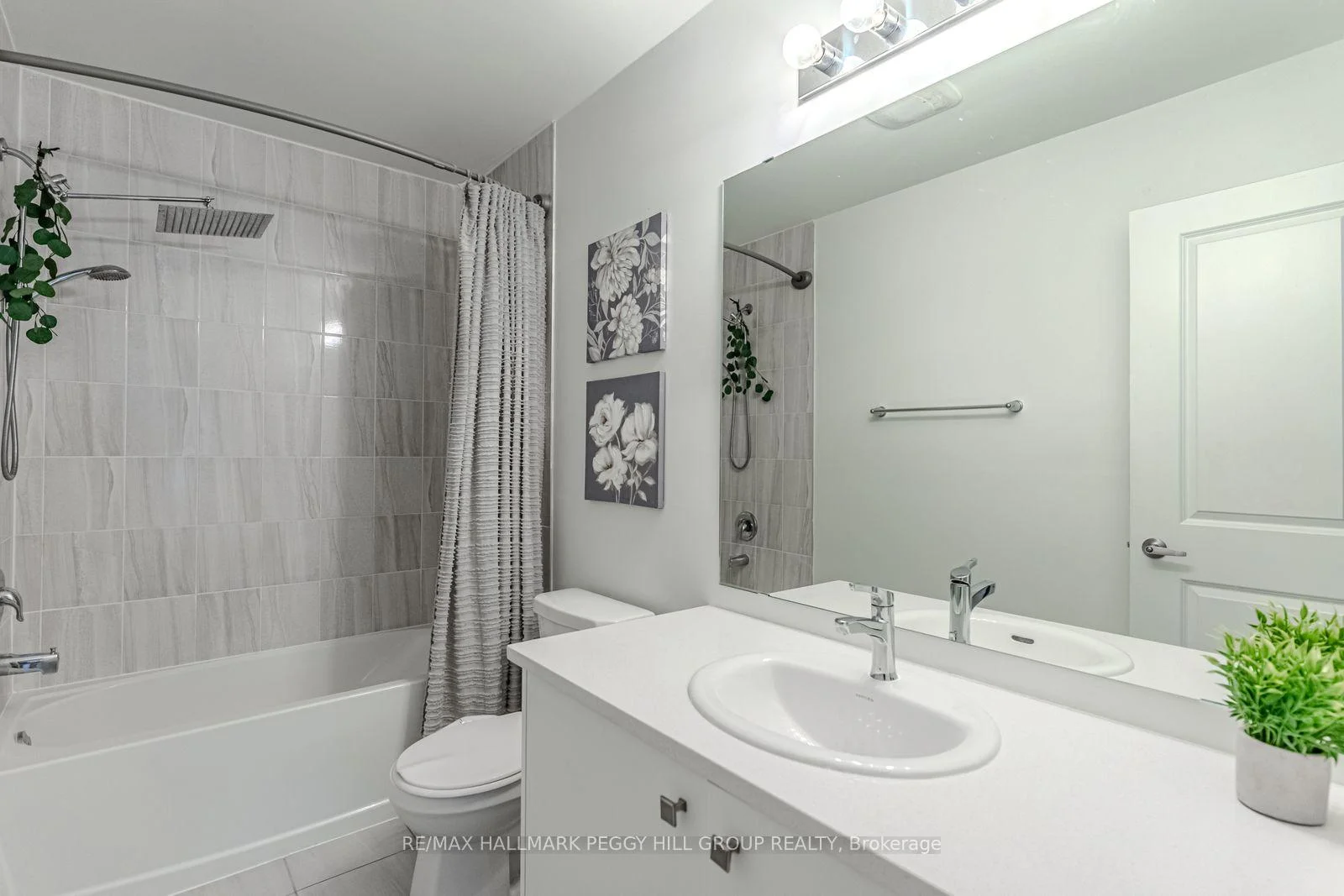 Photo 18 of 9 Red Maple Lane, Barrie, Innis-Shore — HOMEH