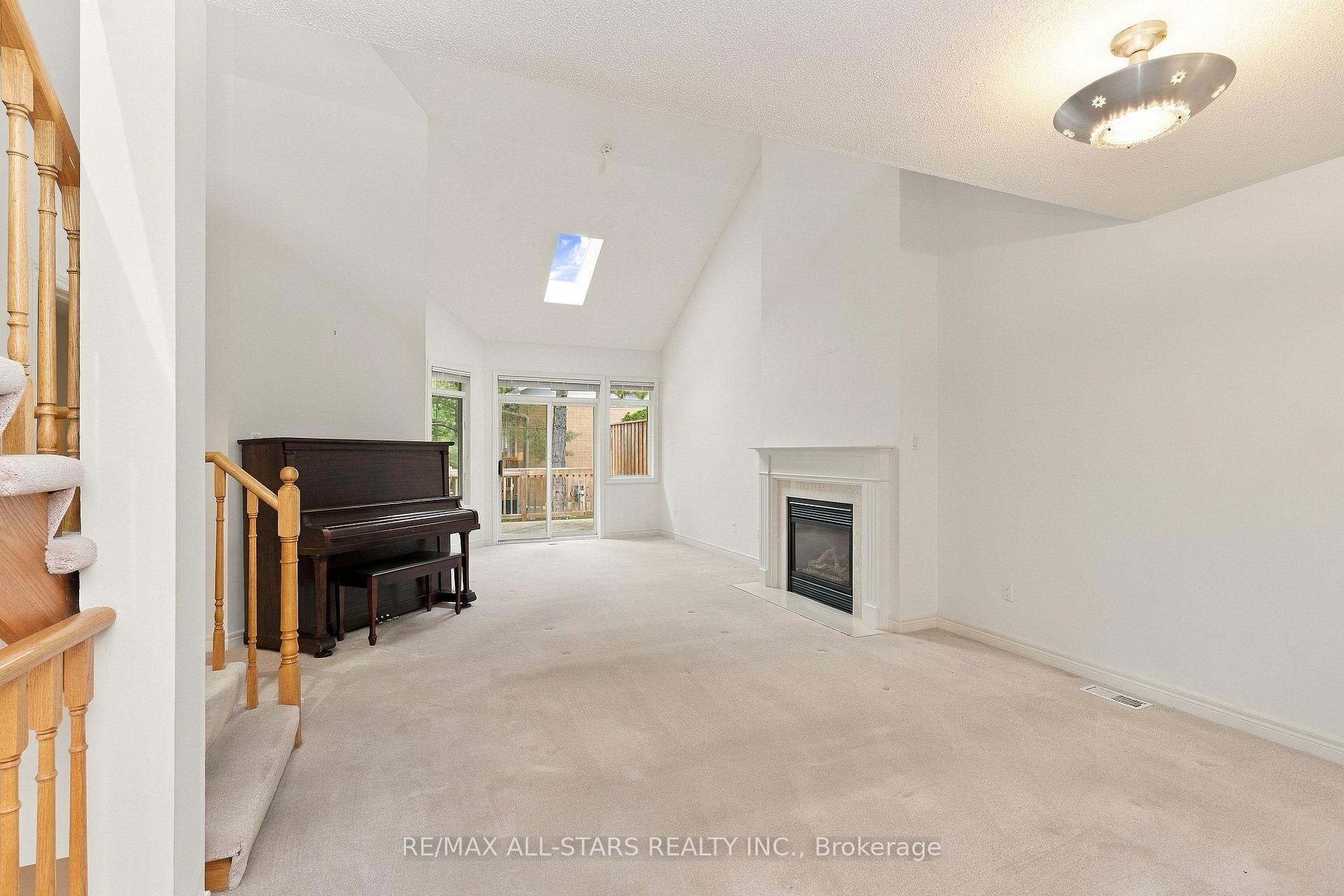 Photo 3 of 28 Blue Heron Beach Way, Markham, Greensborough — HOMEH