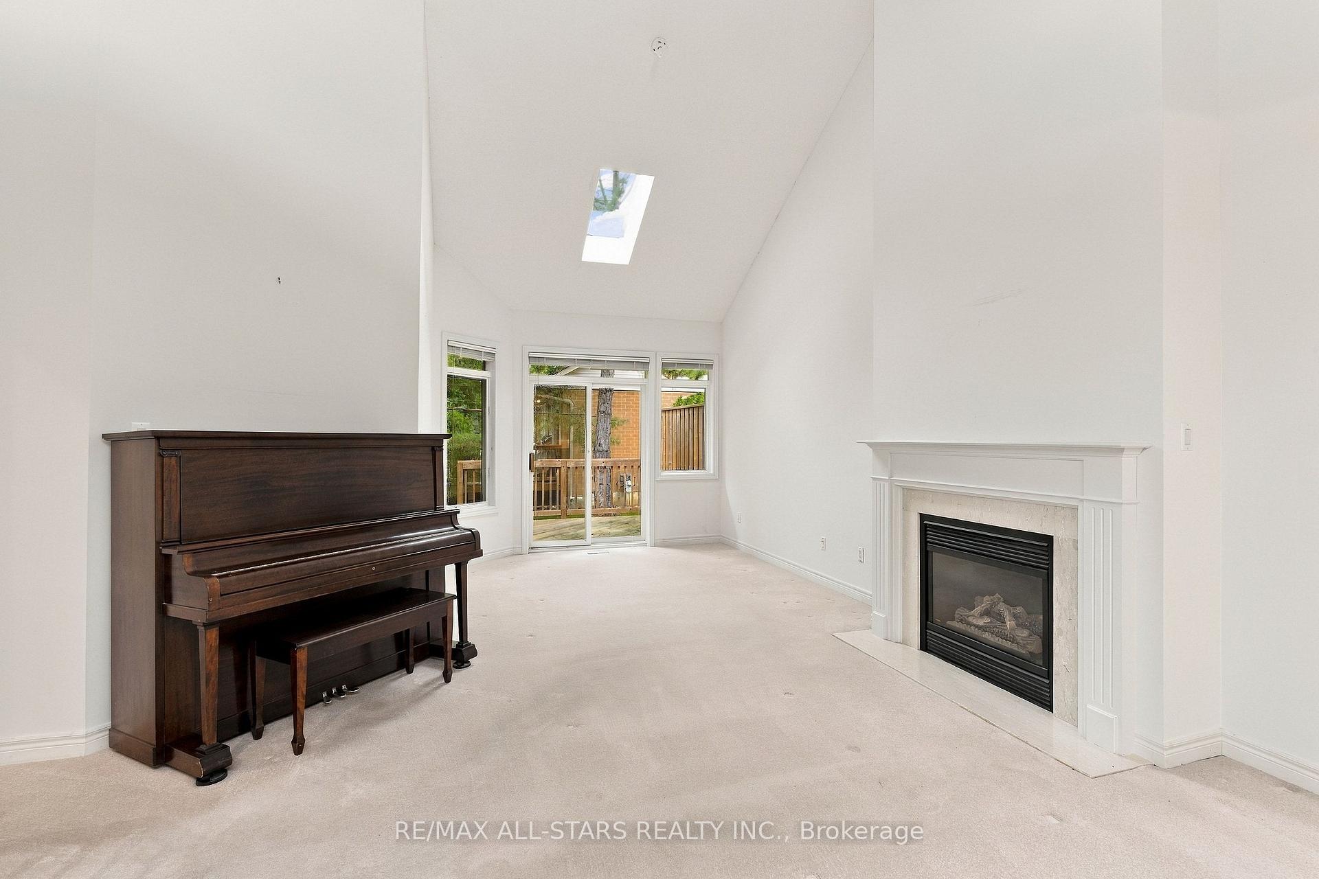 Photo 8 of 28 Blue Heron Beach Way, Markham, Greensborough — HOMEH