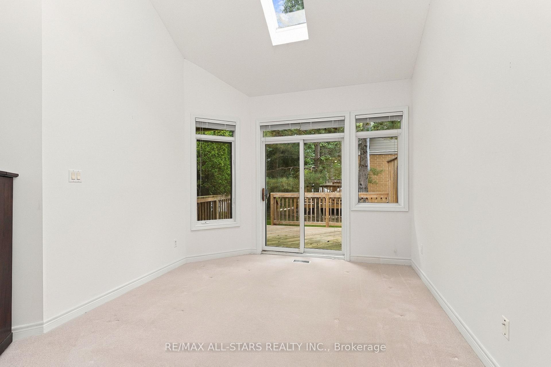 Photo 10 of 28 Blue Heron Beach Way, Markham, Greensborough — HOMEH