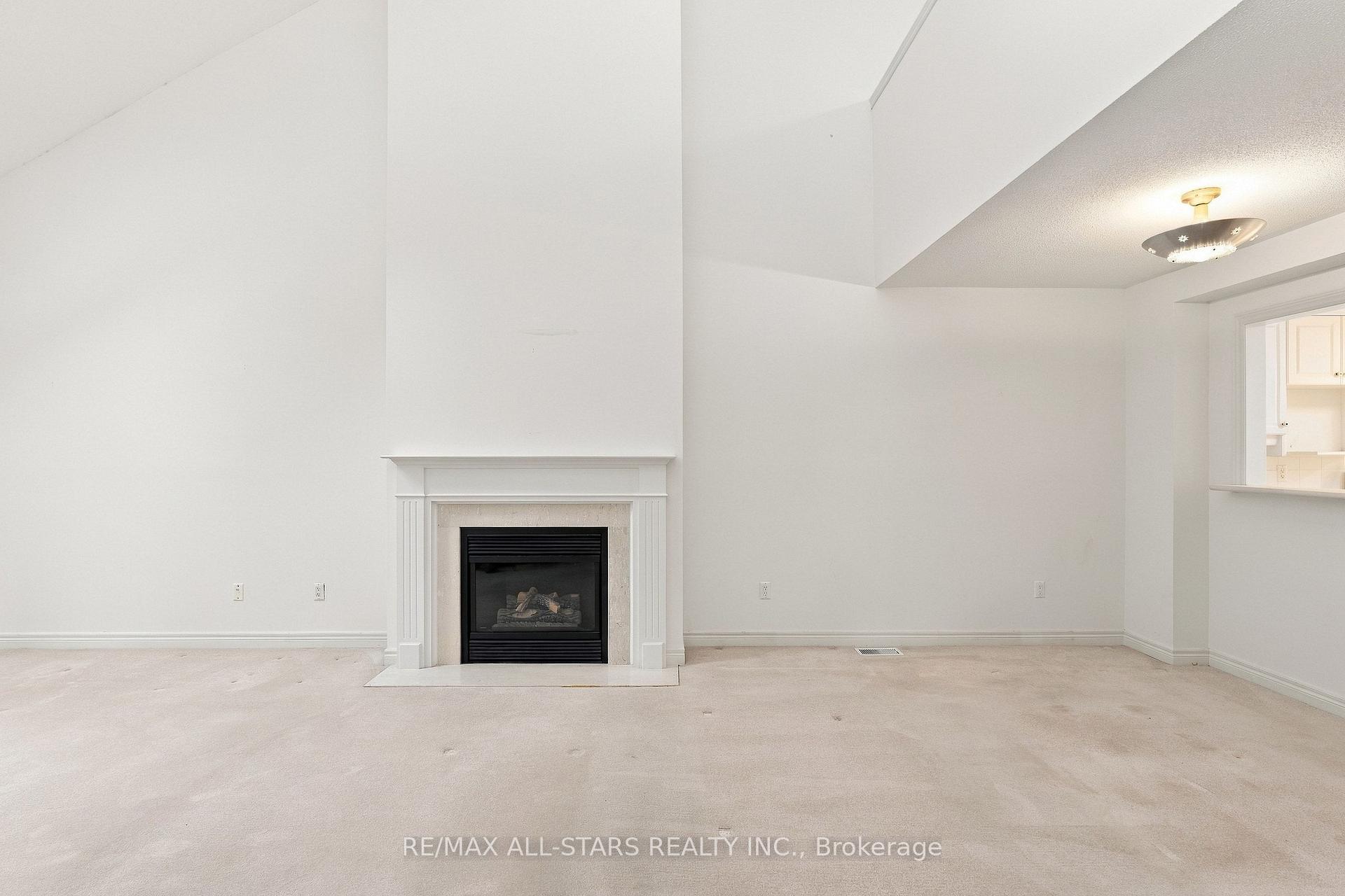 Photo 16 of 28 Blue Heron Beach Way, Markham, Greensborough — HOMEH