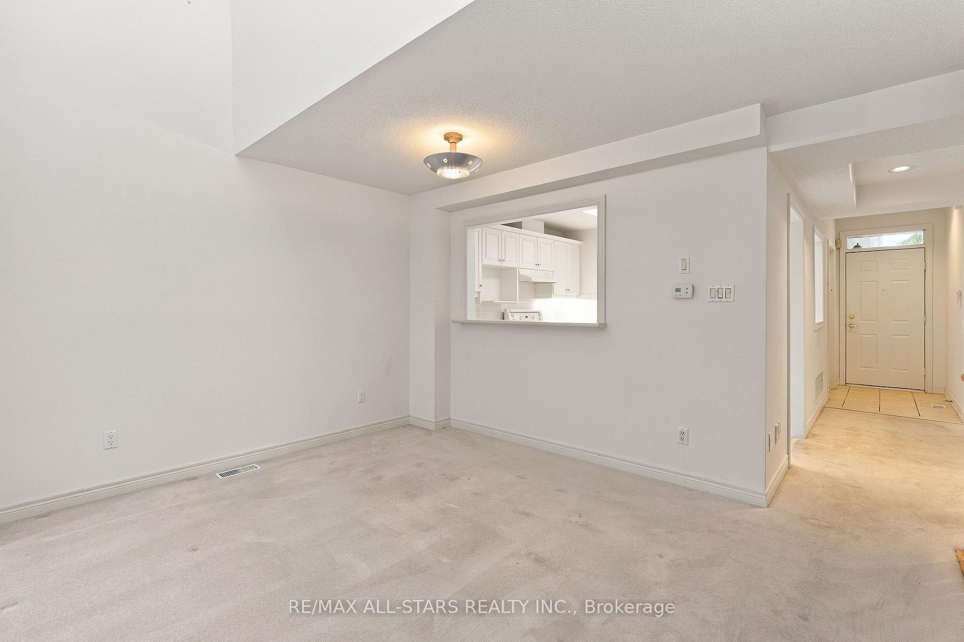 Photo 17 of 28 Blue Heron Beach Way, Markham, Greensborough — HOMEH