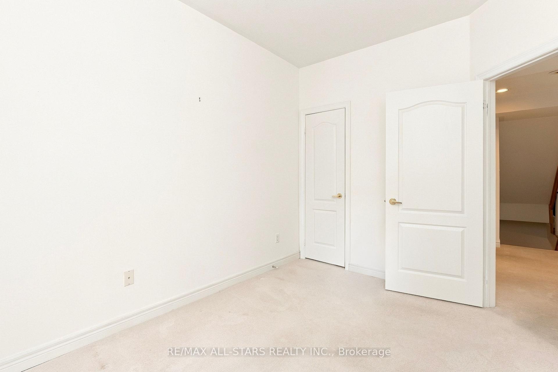 Photo 35 of 28 Blue Heron Beach Way, Markham, Greensborough — HOMEH