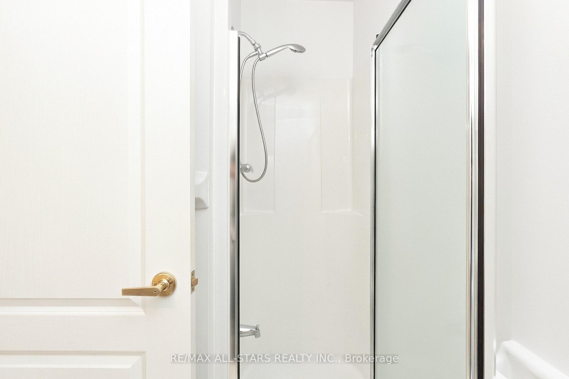 Photo 38 of 28 Blue Heron Beach Way, Markham, Greensborough — HOMEH