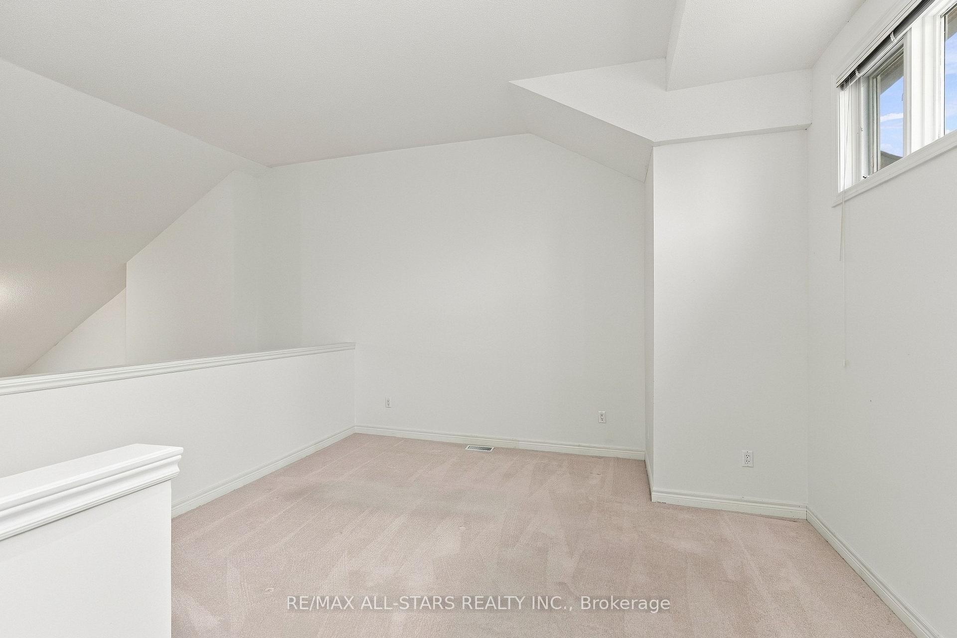 Photo 39 of 28 Blue Heron Beach Way, Markham, Greensborough — HOMEH
