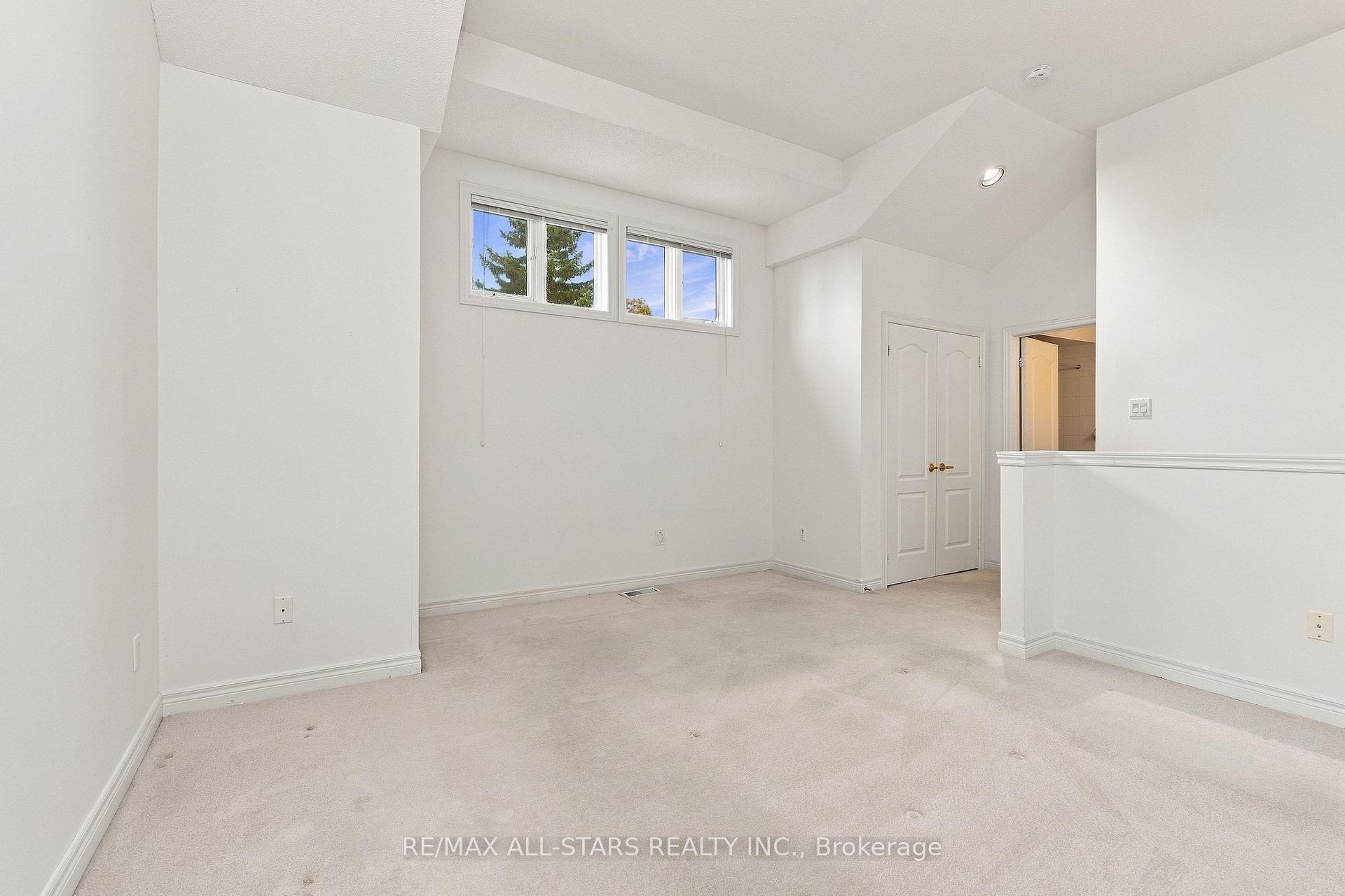 Photo 40 of 28 Blue Heron Beach Way, Markham, Greensborough — HOMEH