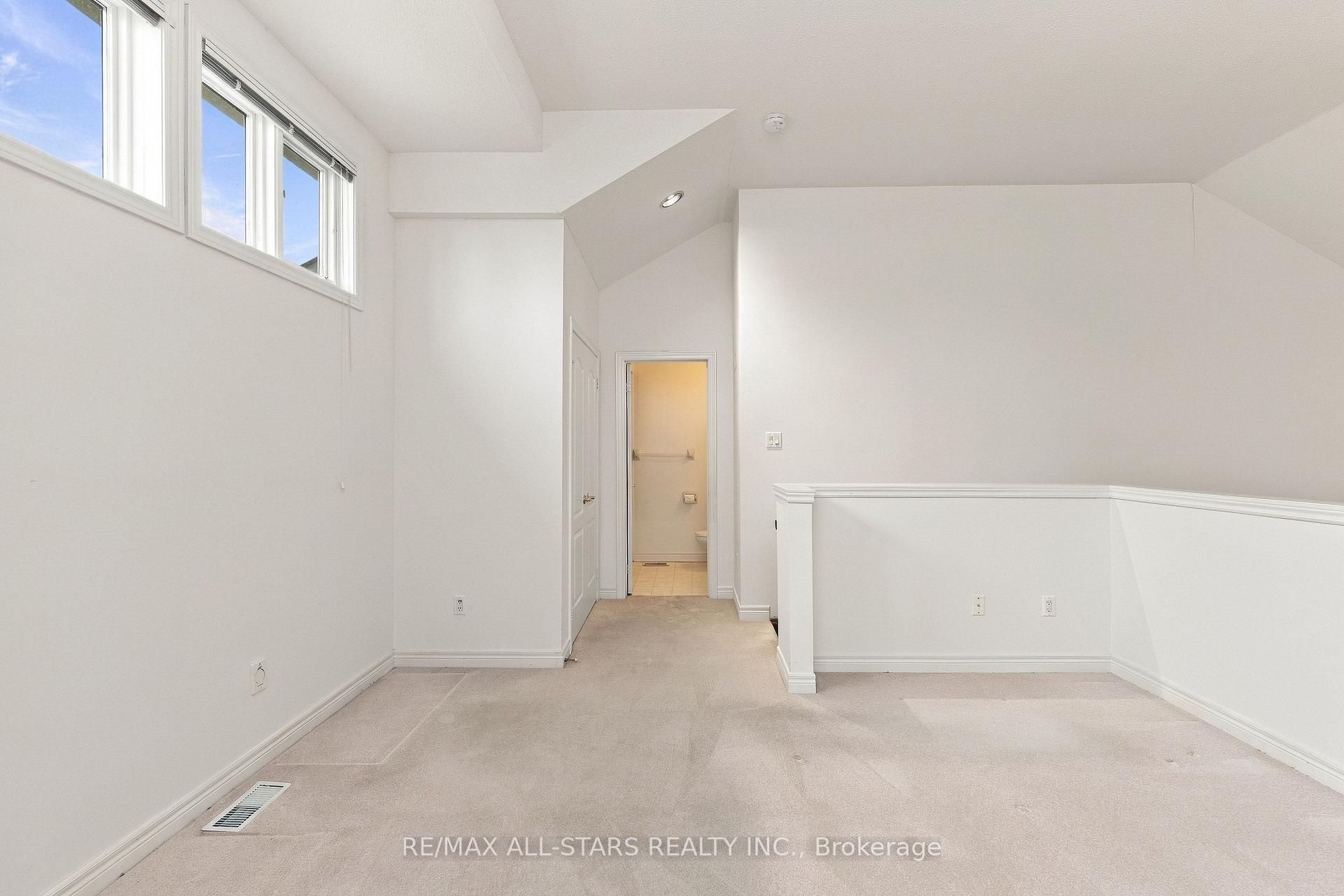 Photo 41 of 28 Blue Heron Beach Way, Markham, Greensborough — HOMEH