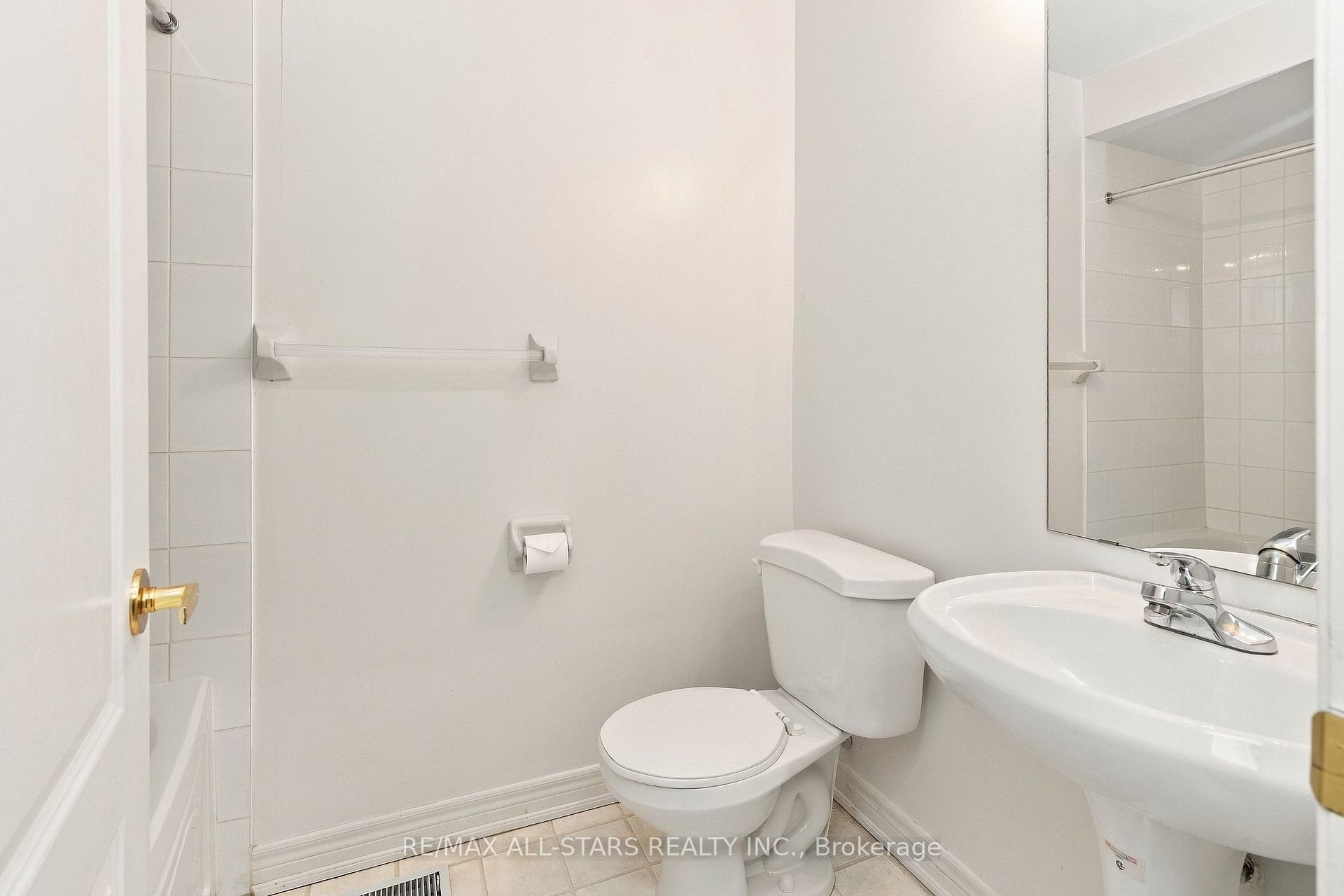 Photo 42 of 28 Blue Heron Beach Way, Markham, Greensborough — HOMEH