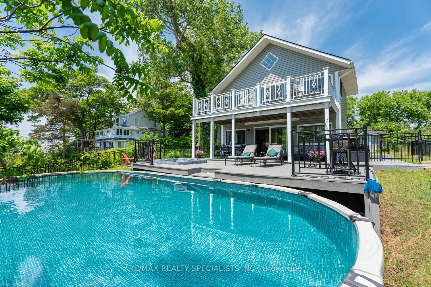 Photo 2 of 532 Ridgeway Road, Fort Erie, Crystal Beach — HOMEH