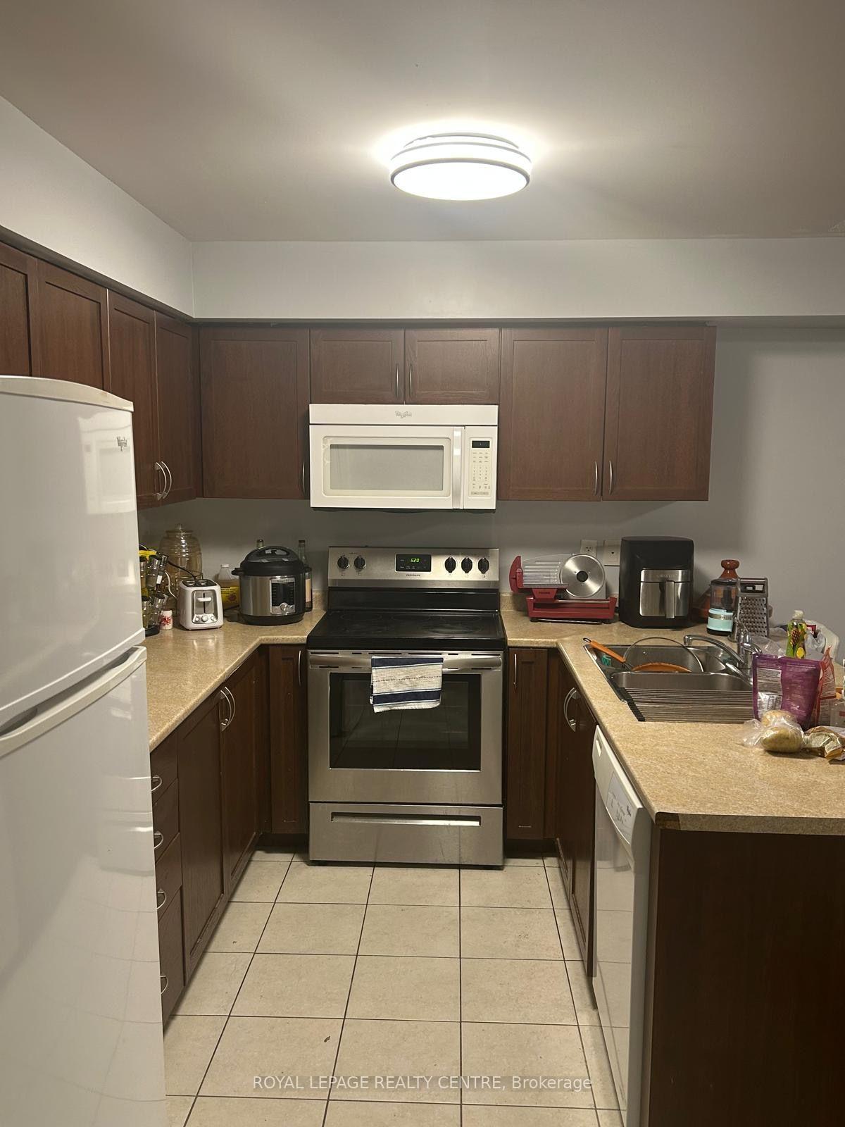 Photo 3 of Unit 13, 47 Hays Boulevard, Oakville, River Oaks — HOMEH