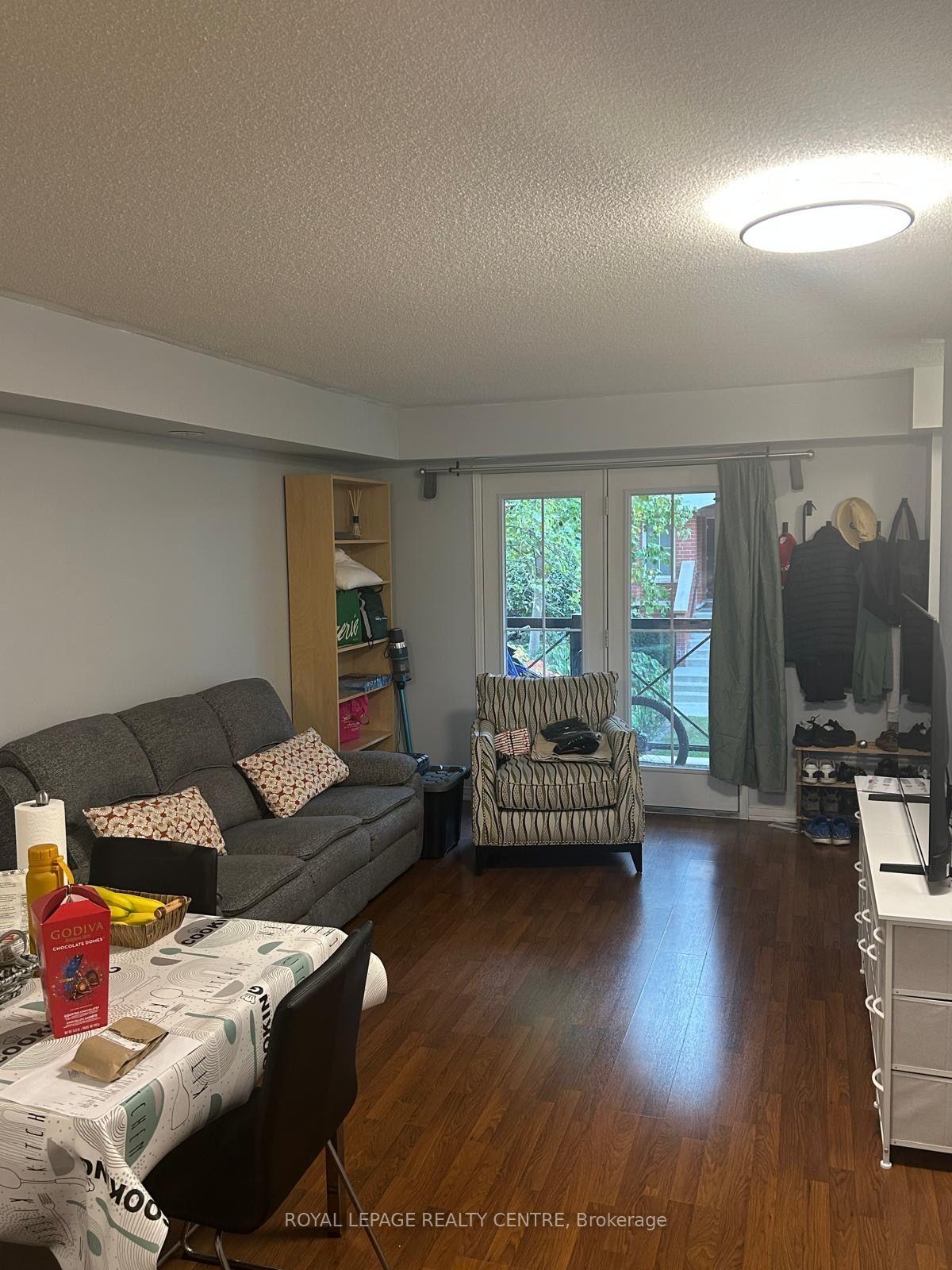Photo 5 of Unit 13, 47 Hays Boulevard, Oakville, River Oaks — HOMEH