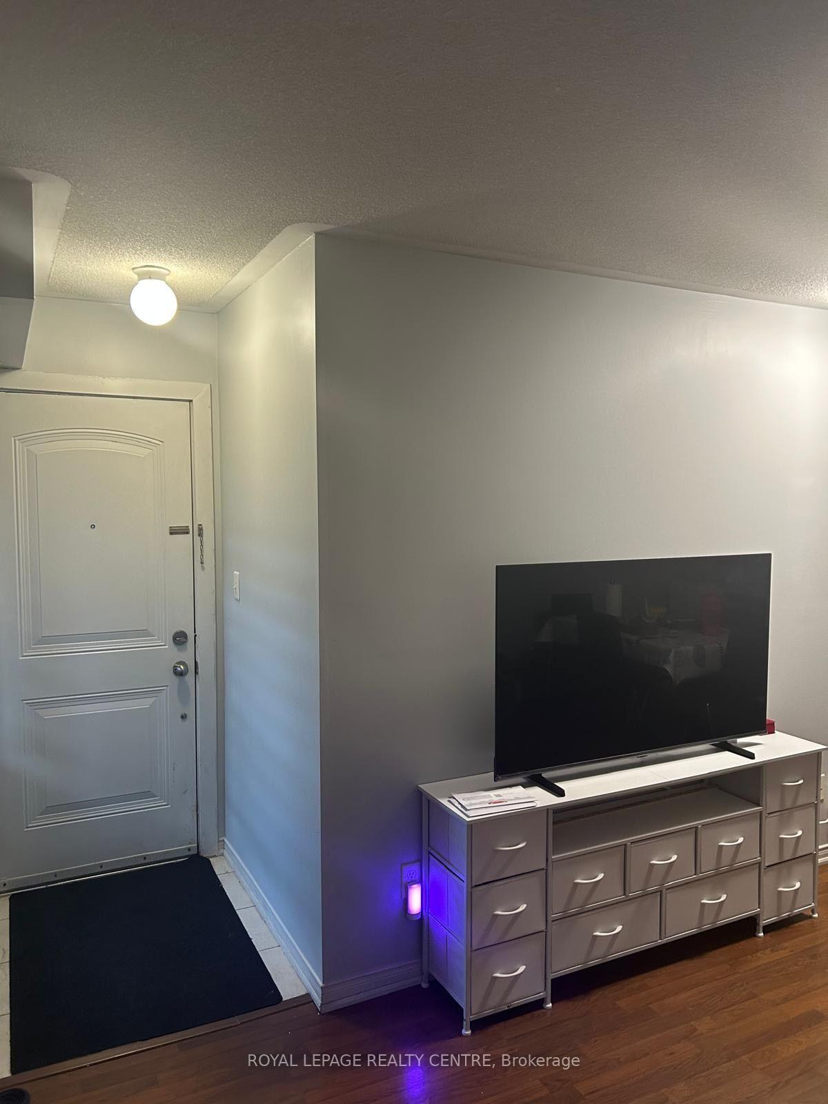 Photo 8 of Unit 13, 47 Hays Boulevard, Oakville, River Oaks — HOMEH