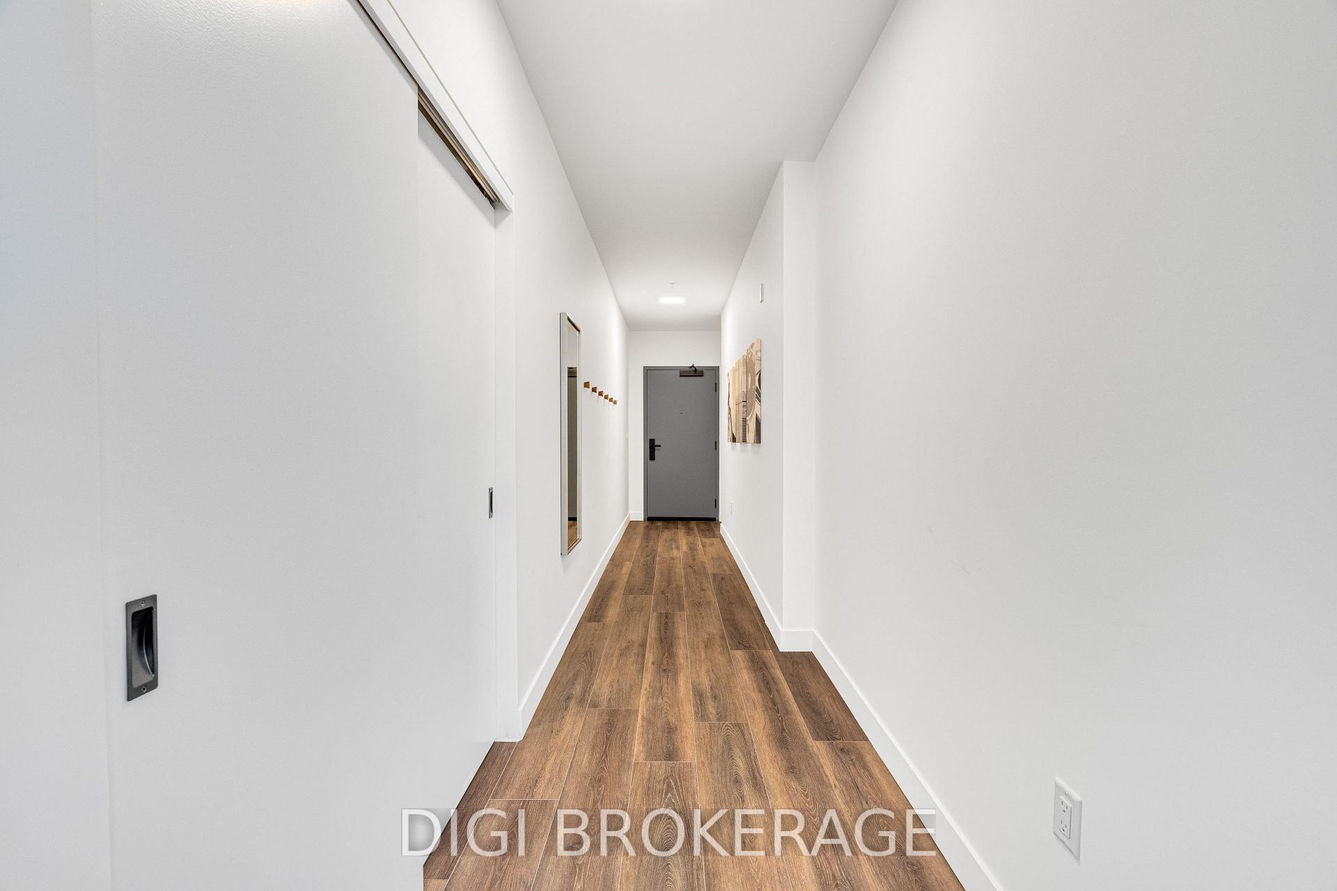 Photo 8 of Unit 827, 1600 James Naismith Drive, Ottawa, Pineview — HOMEH