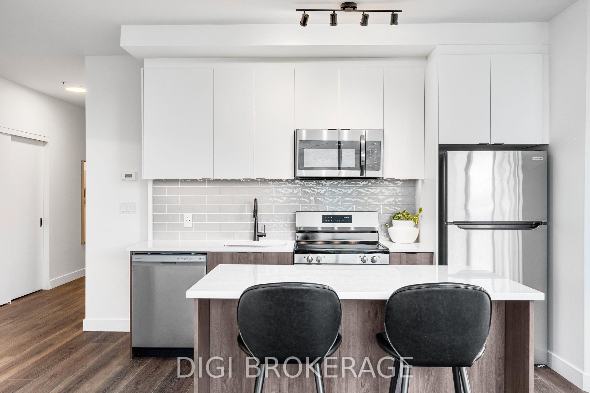 Photo 13 of Unit 827, 1600 James Naismith Drive, Ottawa, Pineview — HOMEH