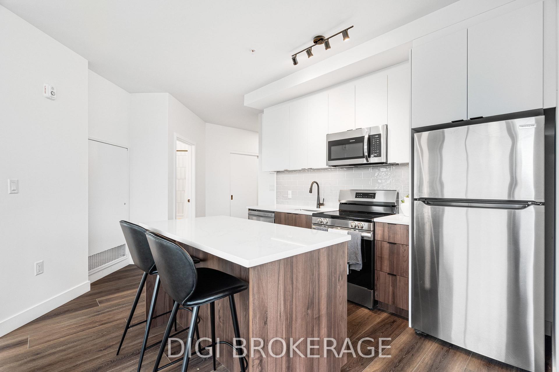 Photo 14 of Unit 827, 1600 James Naismith Drive, Ottawa, Pineview — HOMEH