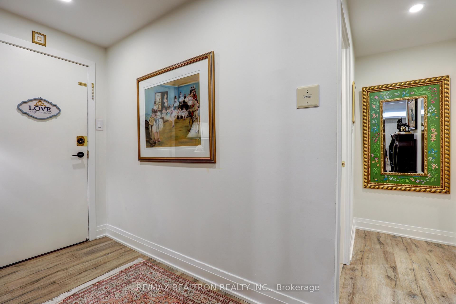 Photo 5 of Unit 709, 60 Inverlochy Boulevard, Markham, Royal Orchard — HOMEH