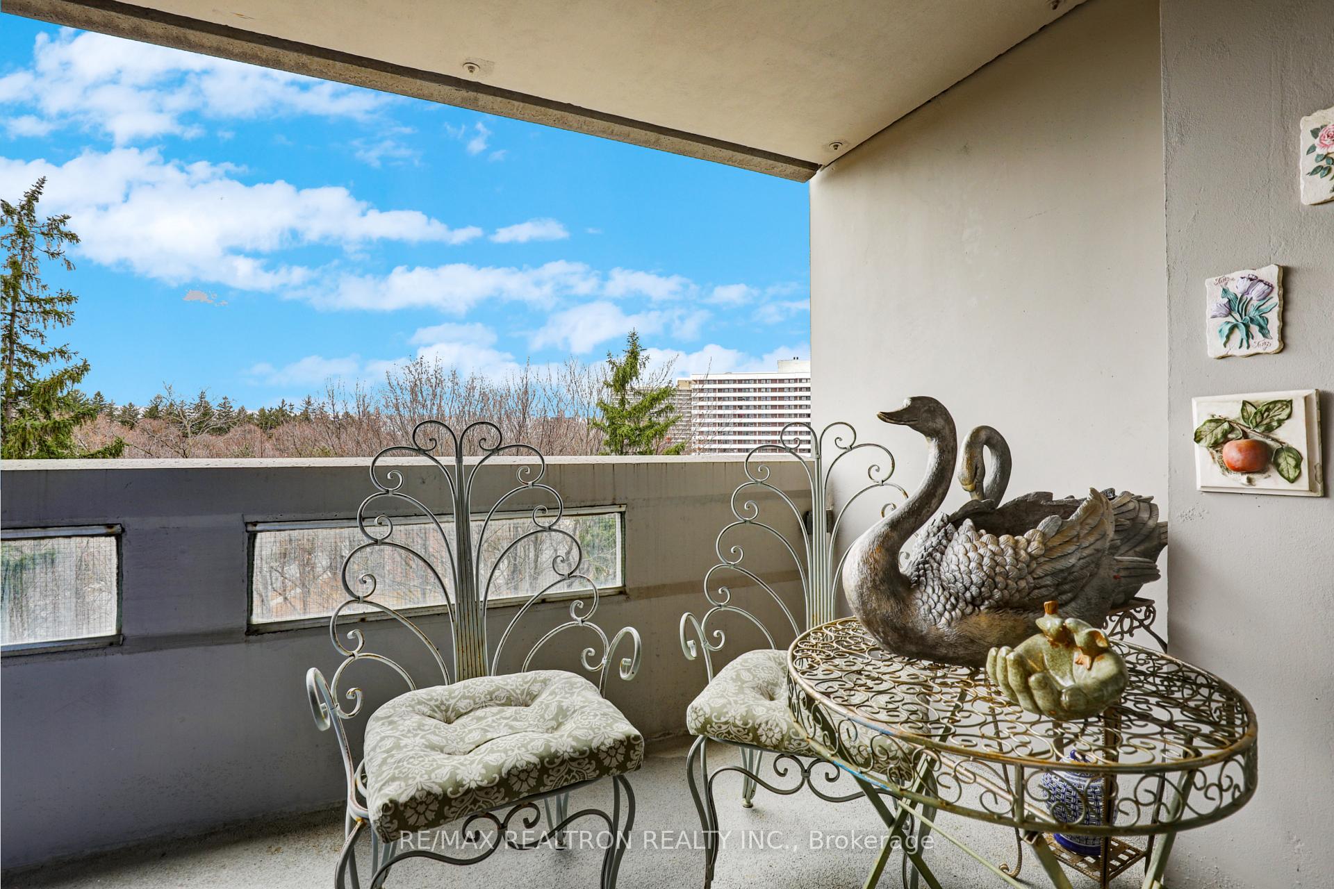 Photo 22 of Unit 709, 60 Inverlochy Boulevard, Markham, Royal Orchard — HOMEH