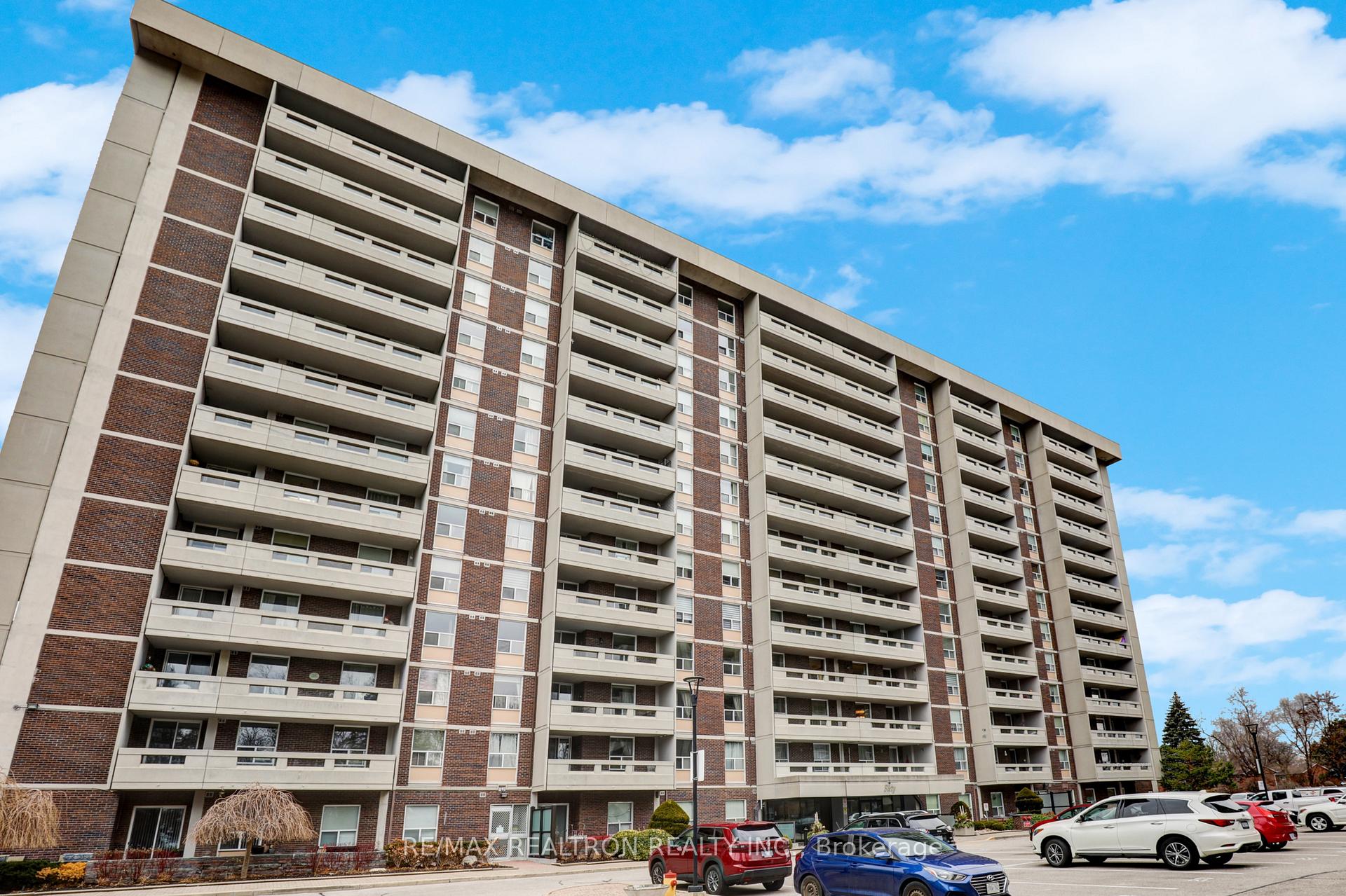 Photo 29 of Unit 709, 60 Inverlochy Boulevard, Markham, Royal Orchard — HOMEH