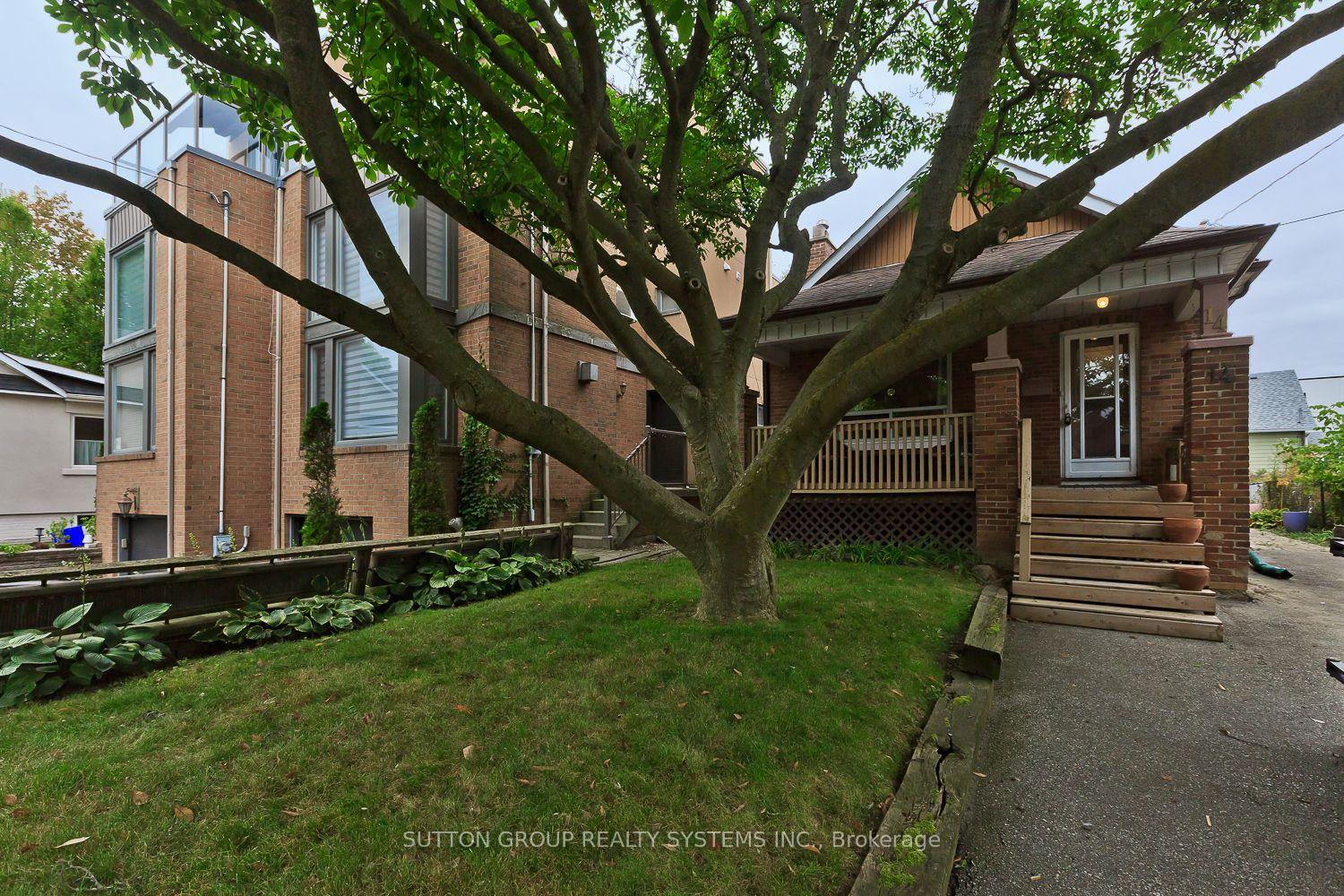 Photo 2 of 14 Lake Shore Drive, Etobicoke, New Toronto — HOMEH