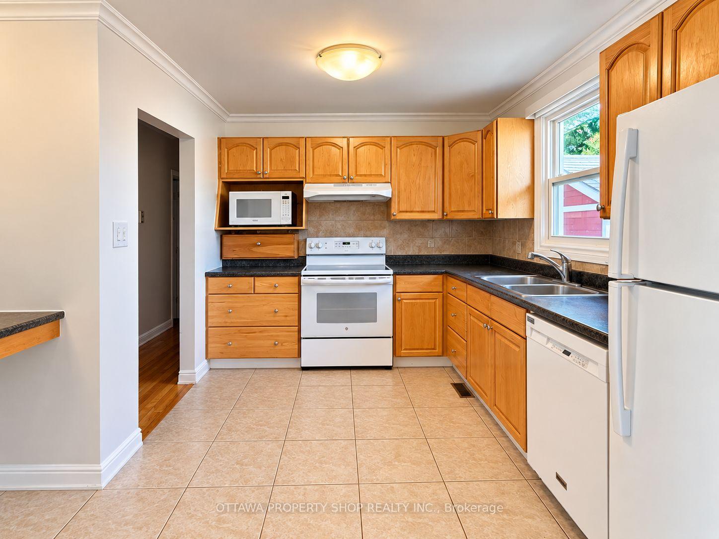 Photo 5 of 1465 Queensdale Avenue, Ottawa, Blossom Park/Kemp Park/Findlay Creek — HOMEH