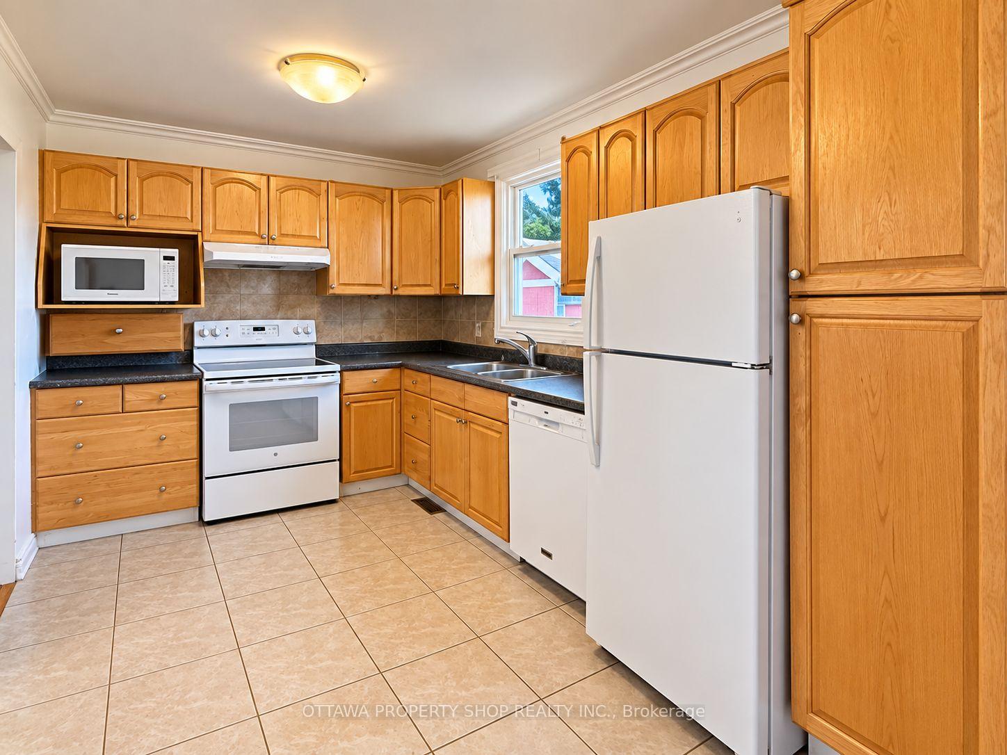 Photo 6 of 1465 Queensdale Avenue, Ottawa, Blossom Park/Kemp Park/Findlay Creek — HOMEH