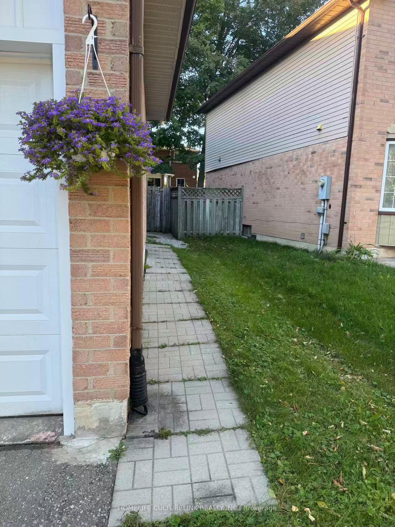 Photo 3 of Unit Bsmt, 547 Raymerville Drive, Markham, Raymerville — HOMEH