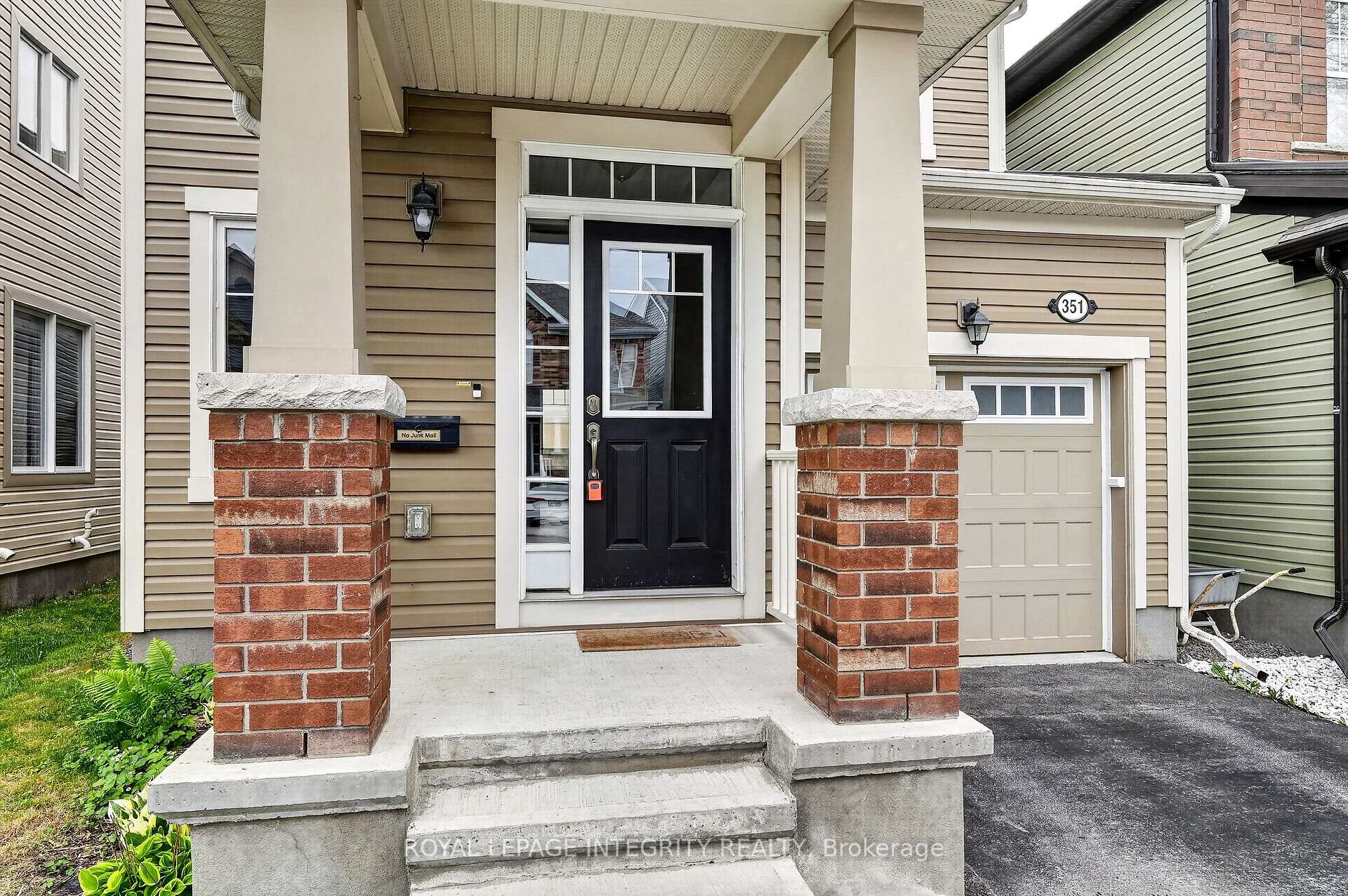 Photo 2 of 351 Gallantry Way, Ottawa, Stittsville (North) — HOMEH