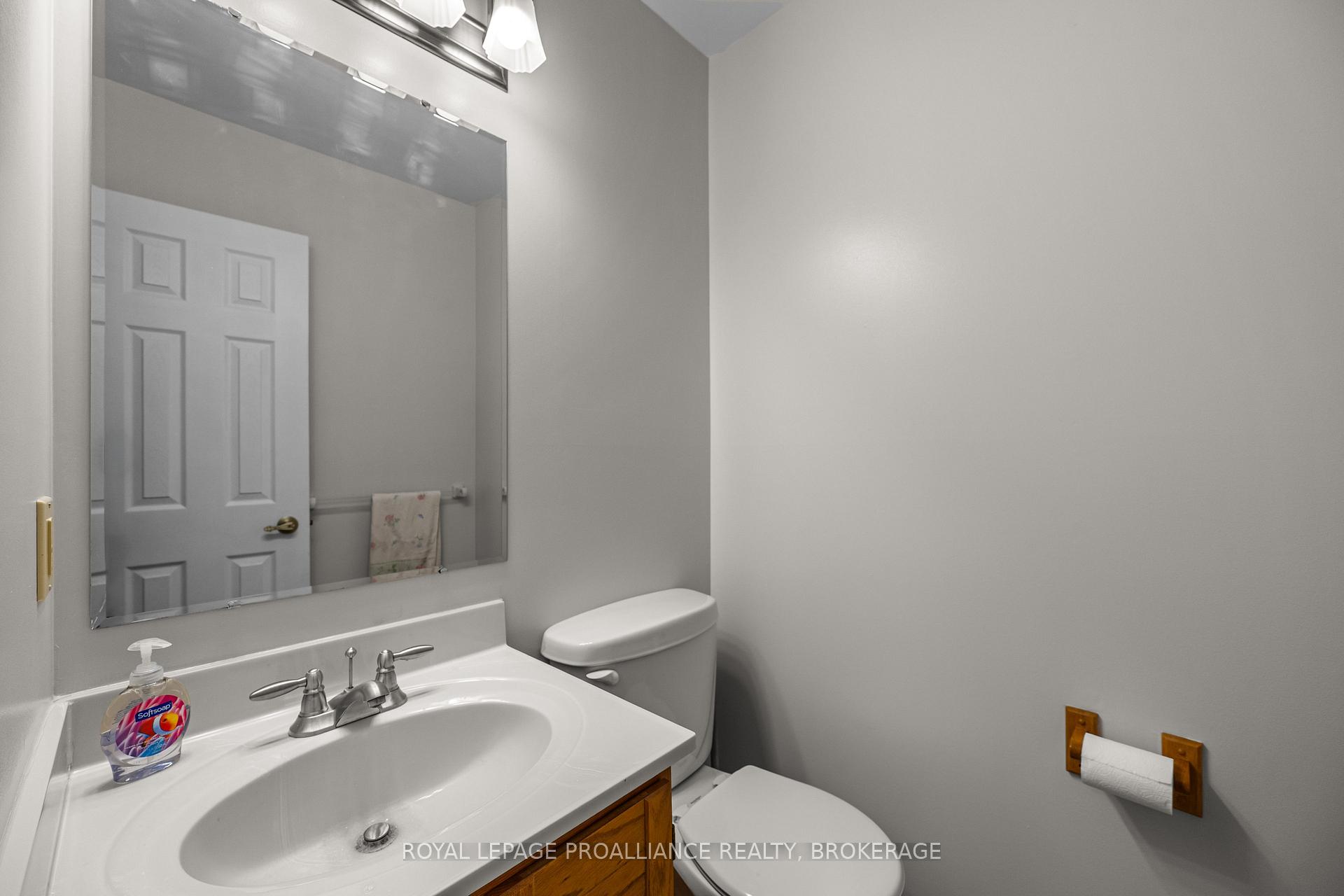Photo 7 of 981 Edinborough Crescent, Kingston, North of Taylor-Kidd Blvd — HOMEH