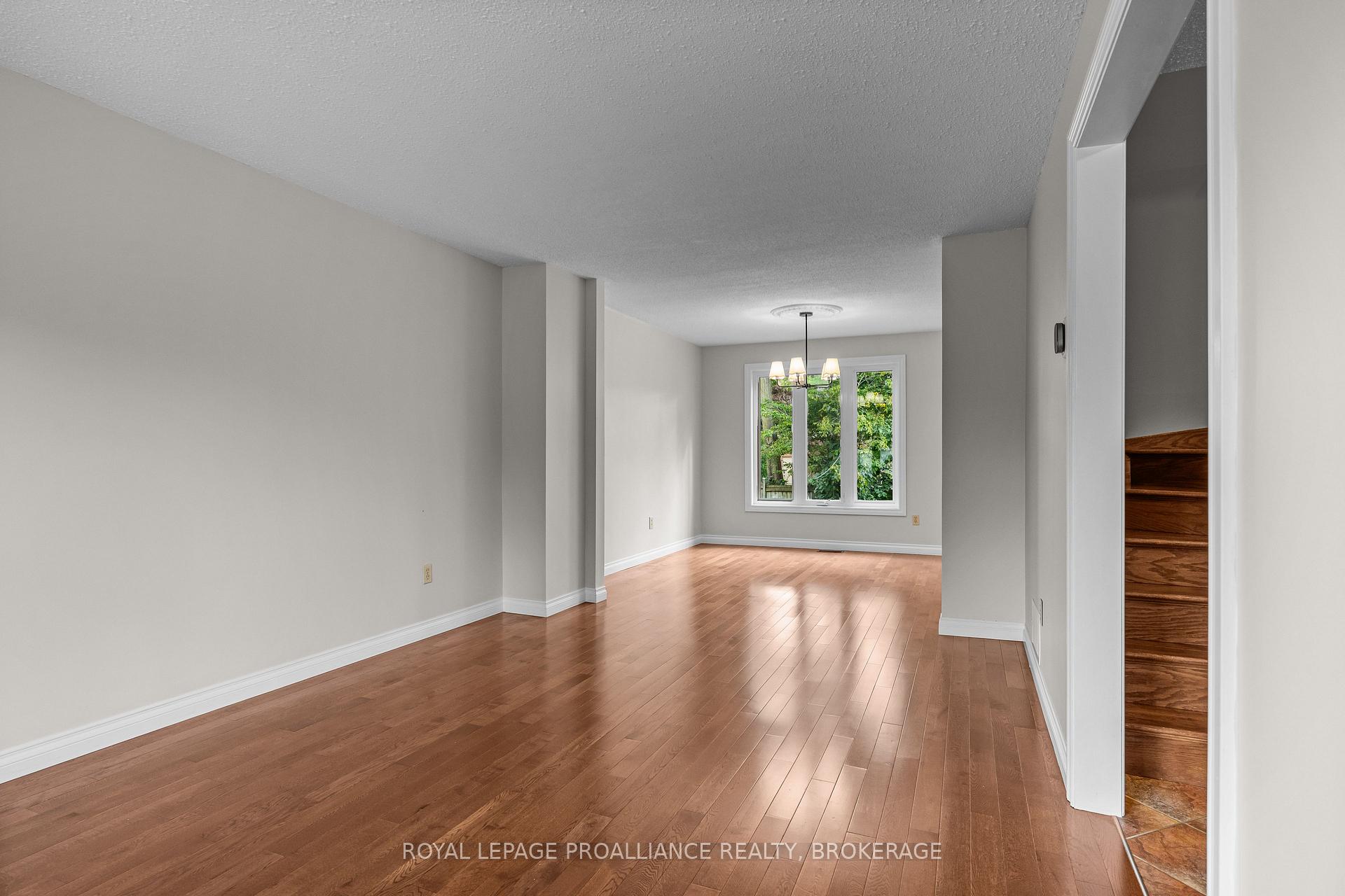 Photo 18 of 981 Edinborough Crescent, Kingston, North of Taylor-Kidd Blvd — HOMEH