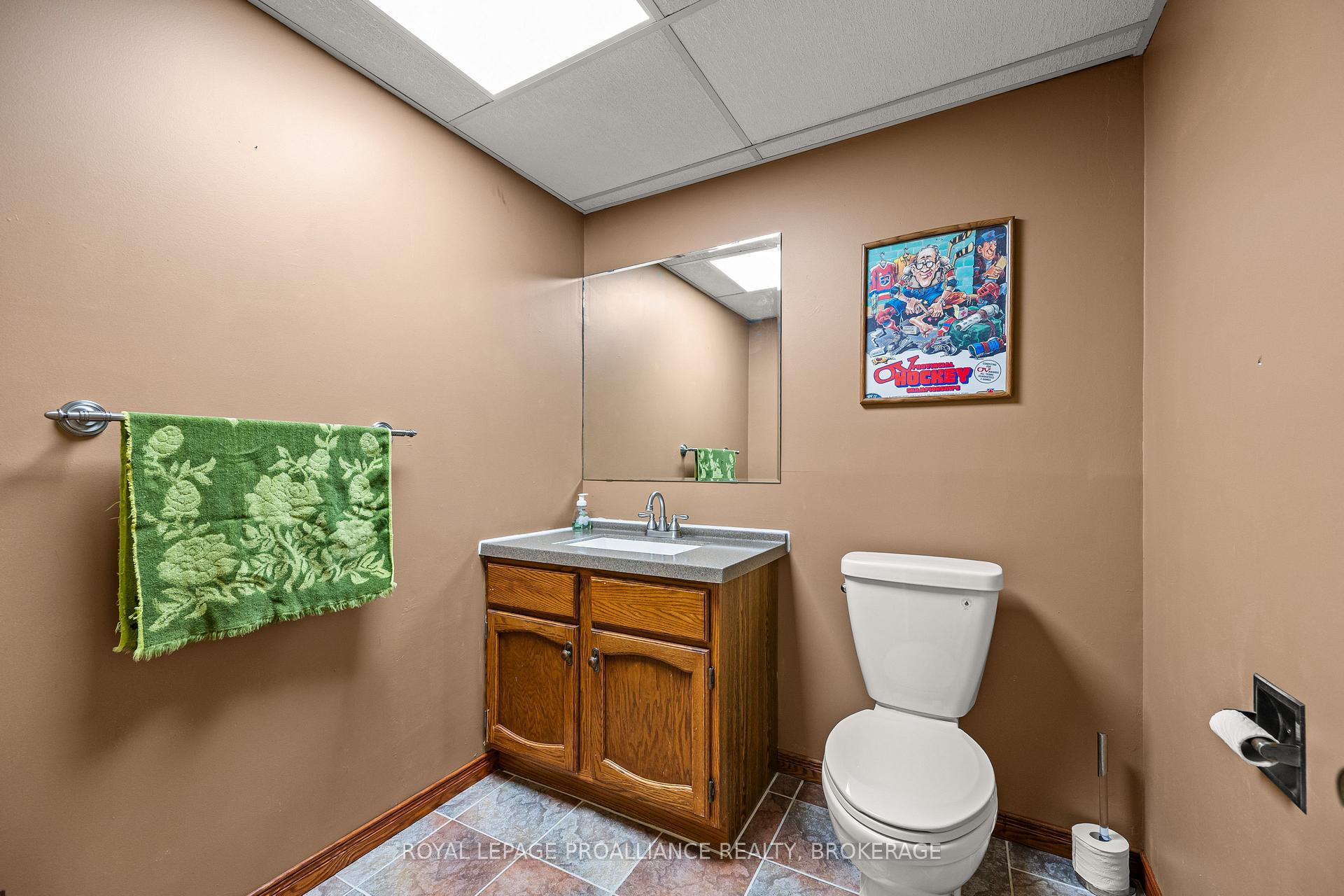Photo 37 of 981 Edinborough Crescent, Kingston, North of Taylor-Kidd Blvd — HOMEH