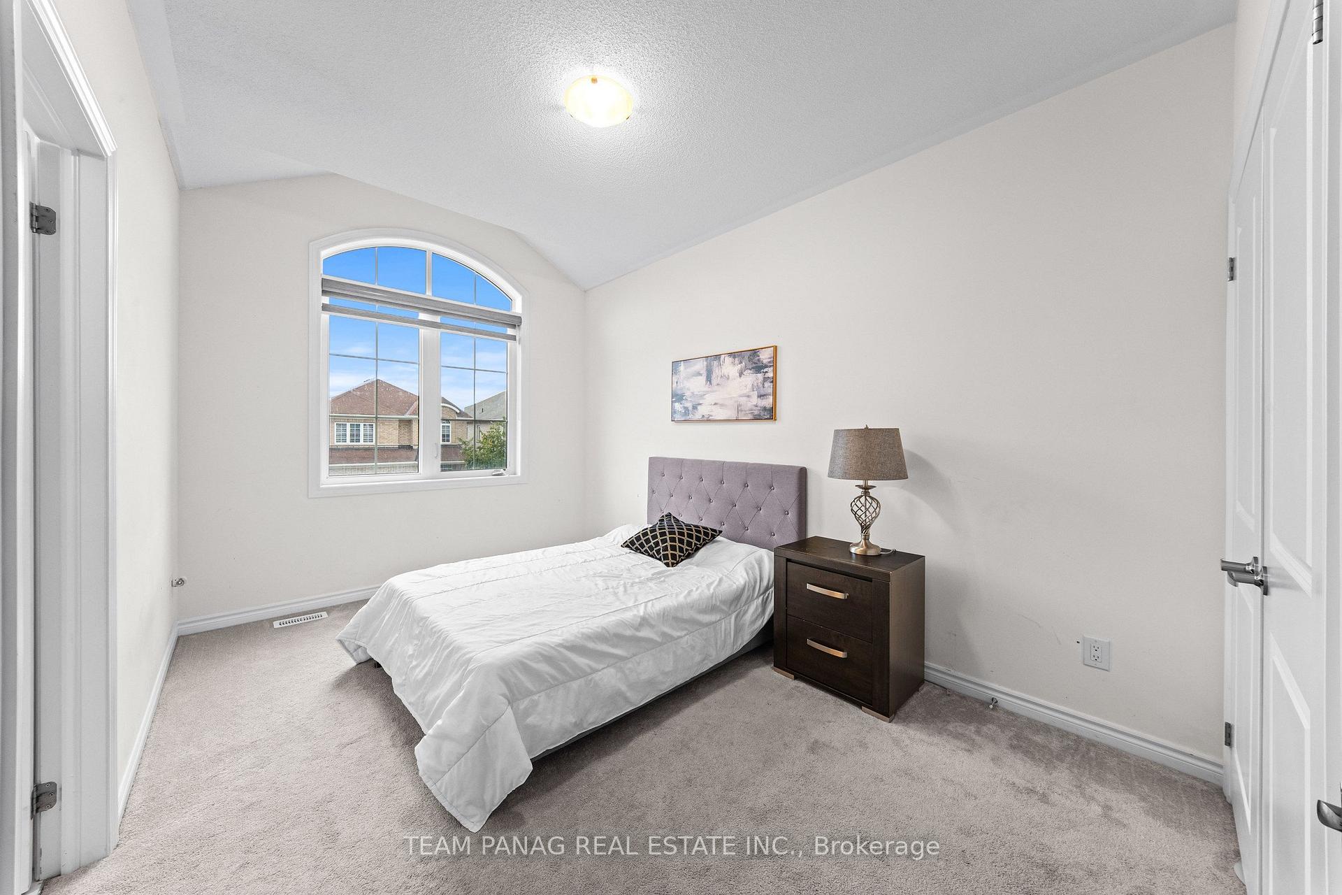 Photo 32 of 43 Rainbrook Close, Brampton, Sandringham-Wellington — HOMEH