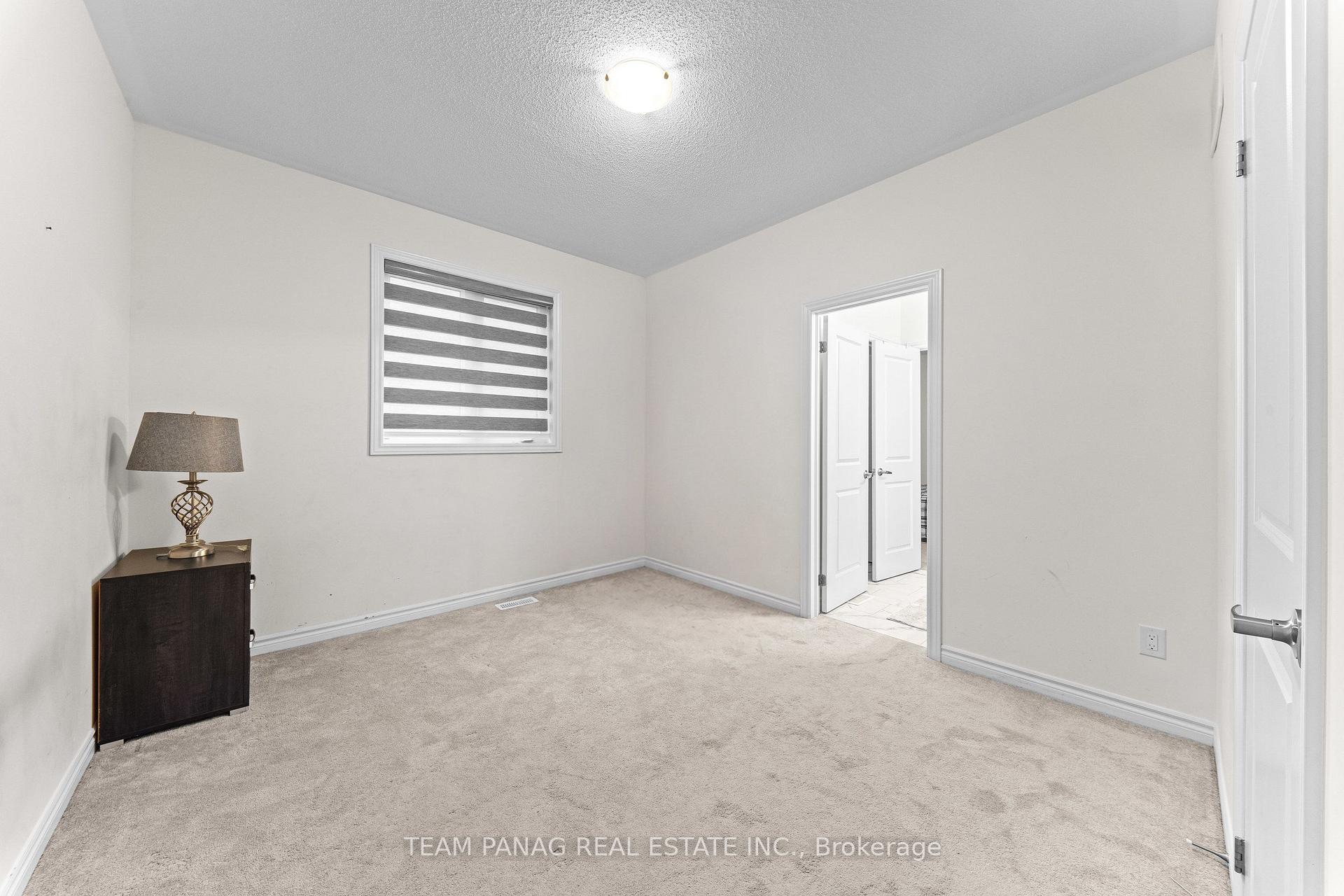Photo 42 of 43 Rainbrook Close, Brampton, Sandringham-Wellington — HOMEH